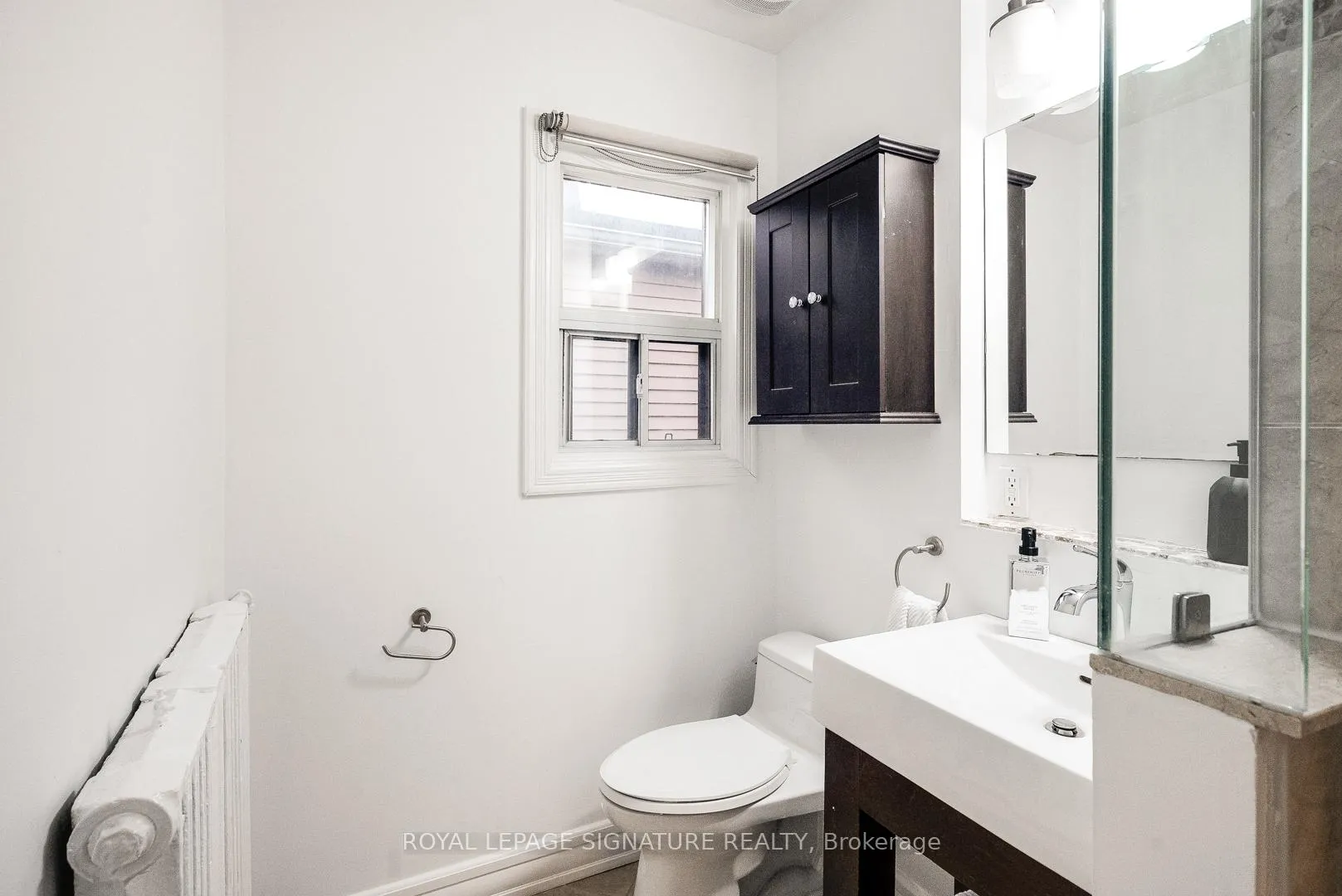 Photo 22 of Unit Upper, 216 Parkmount Road, Toronto, Greenwood-Coxwell — HOMEH