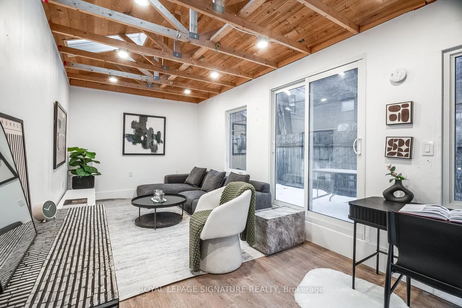 Photo 26 of Unit Upper, 216 Parkmount Road, Toronto, Greenwood-Coxwell — HOMEH