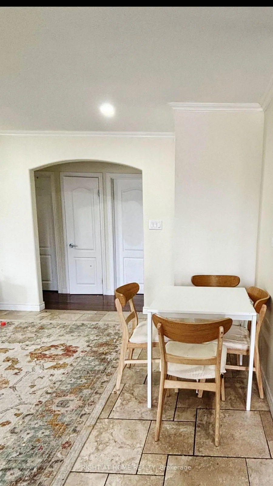 Photo 10 of Unit Main, 325 East 45th Street, Hamilton, Hampton Heights — HOMEH