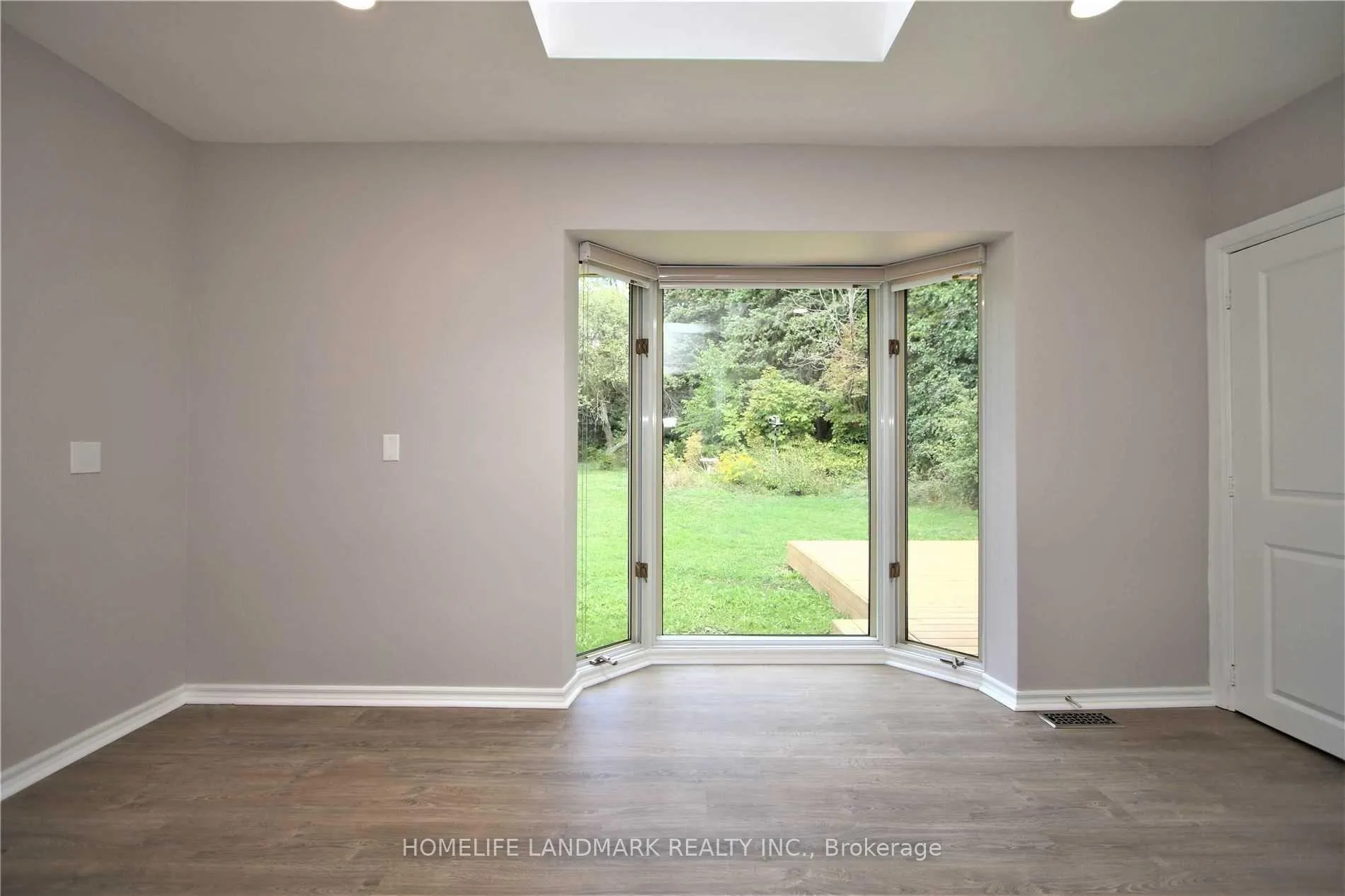 Photo 8 of 3 Elmbank Road, Vaughan, Uplands — HOMEH