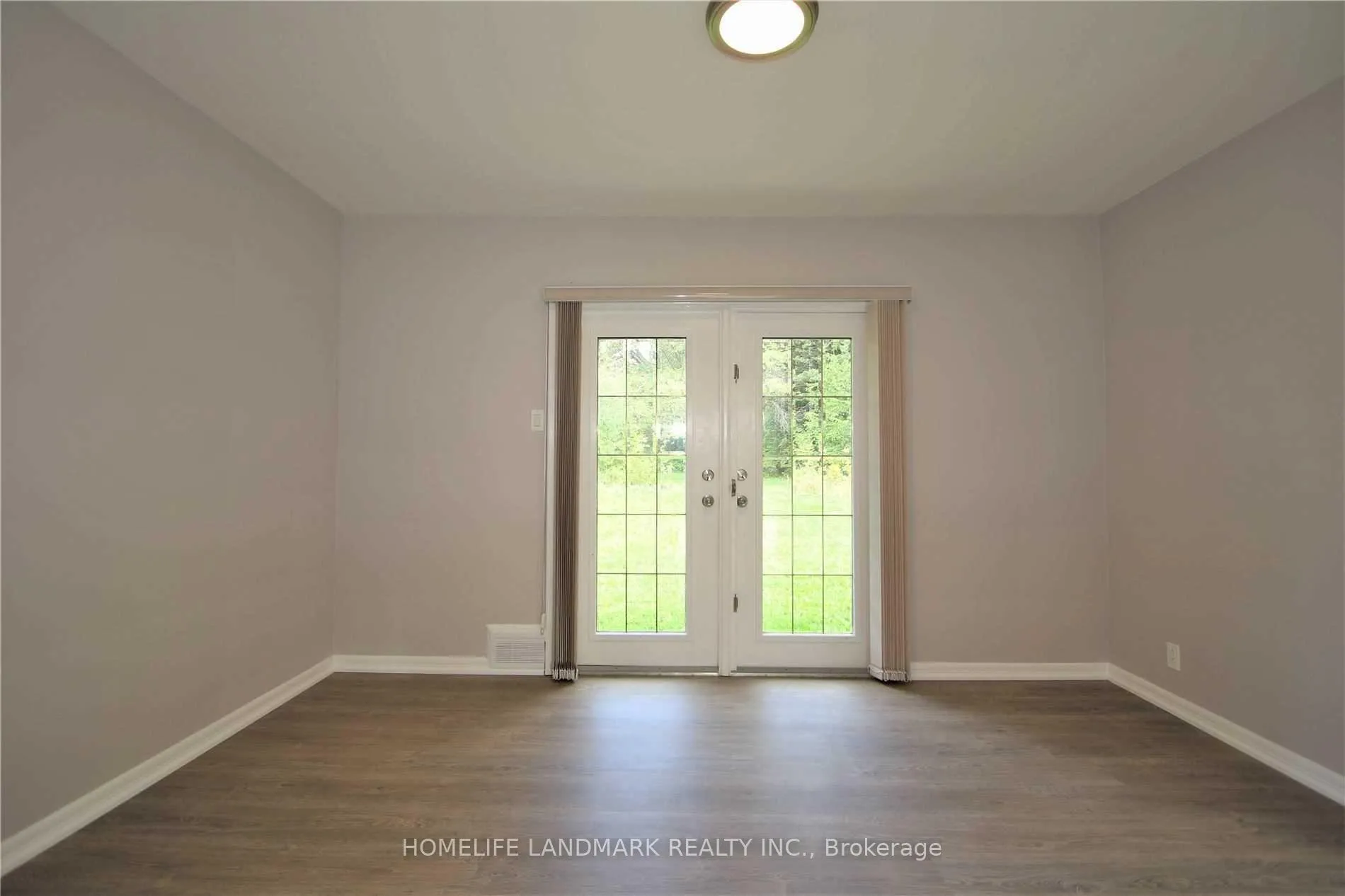 Photo 10 of 3 Elmbank Road, Vaughan, Uplands — HOMEH