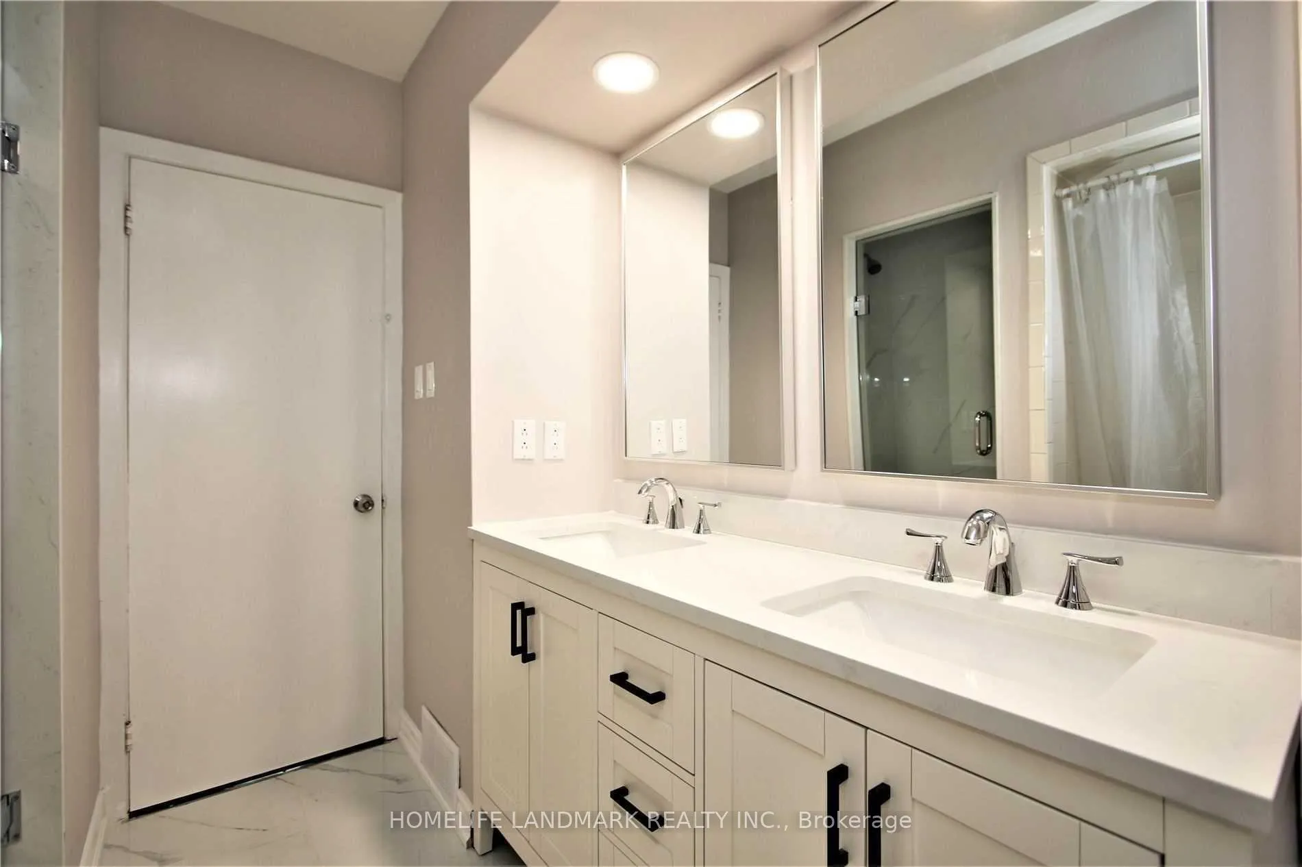 Photo 12 of 3 Elmbank Road, Vaughan, Uplands — HOMEH