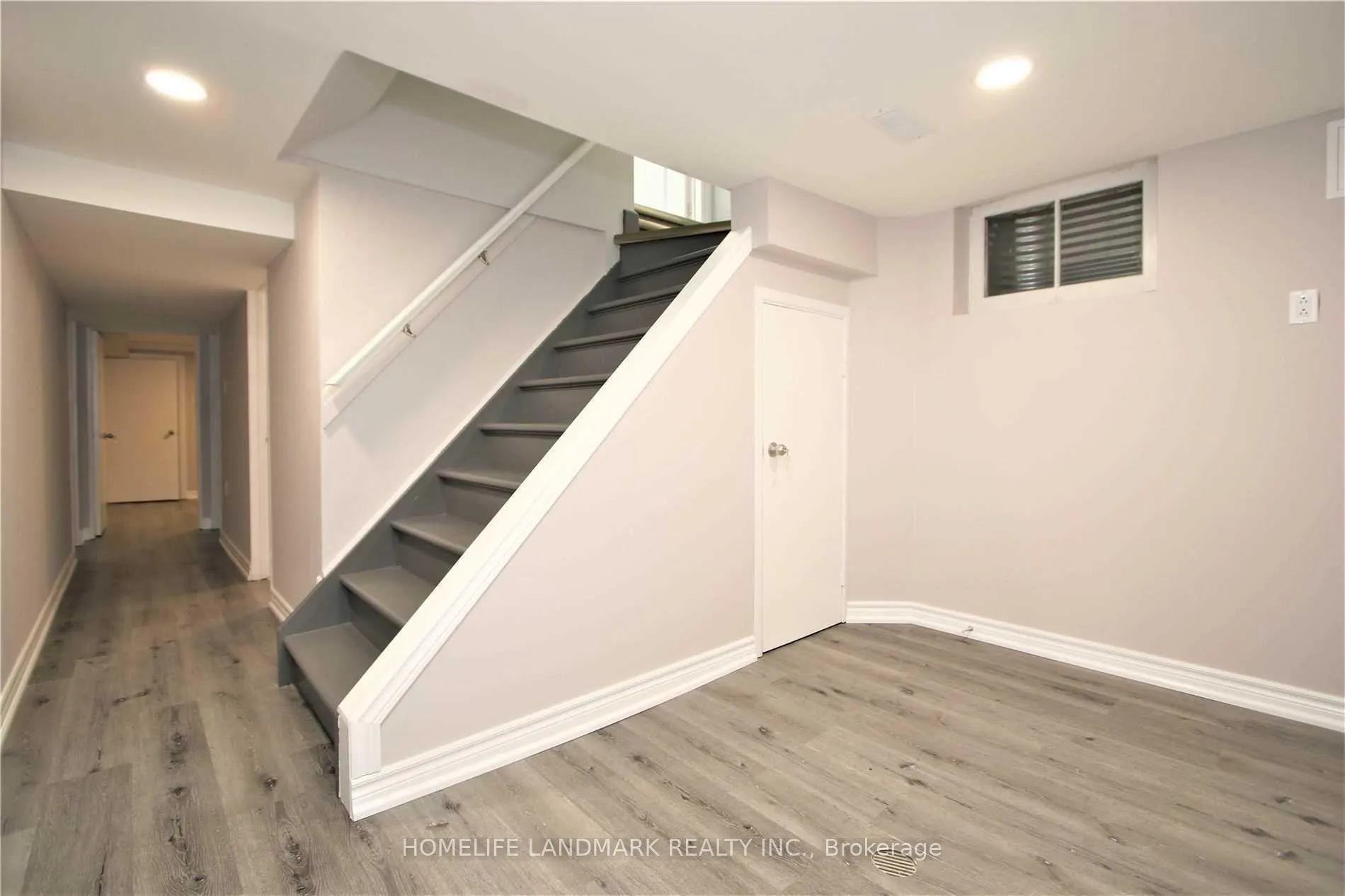 Photo 17 of 3 Elmbank Road, Vaughan, Uplands — HOMEH