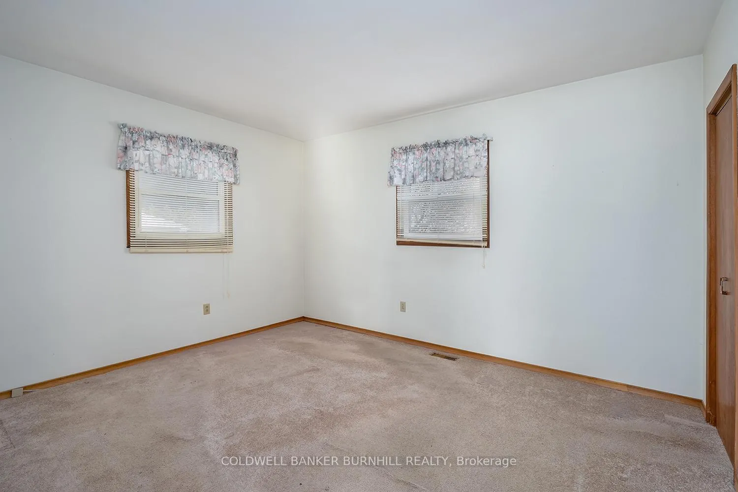 Photo 17 of 162 East 18th Street, Hamilton, Inch Park — HOMEH