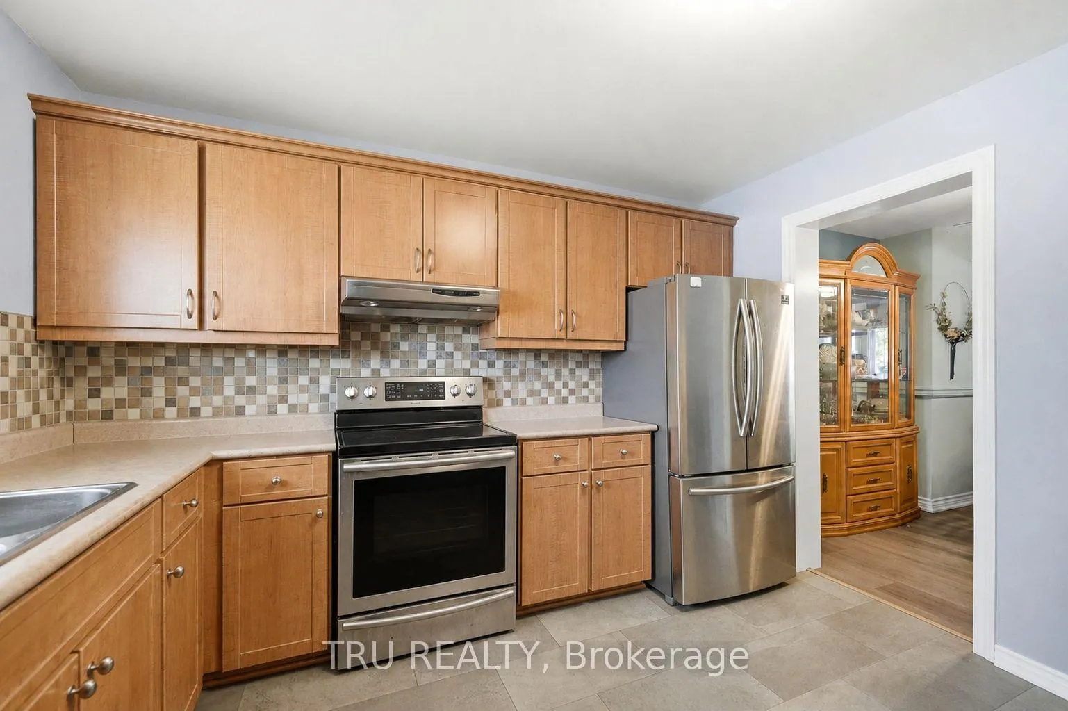 Photo 6 of Unit 16, 2336 Orient Park Drive E, Ottawa, Blackburn Hamlet (South) — HOMEH
