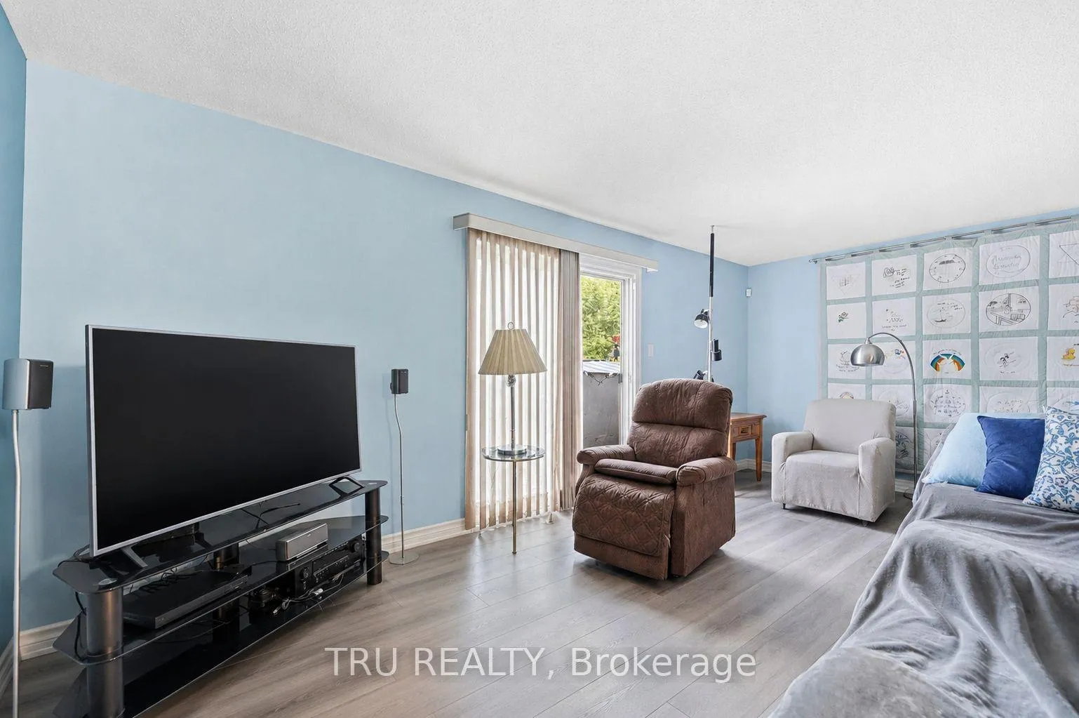Photo 10 of Unit 16, 2336 Orient Park Drive E, Ottawa, Blackburn Hamlet (South) — HOMEH