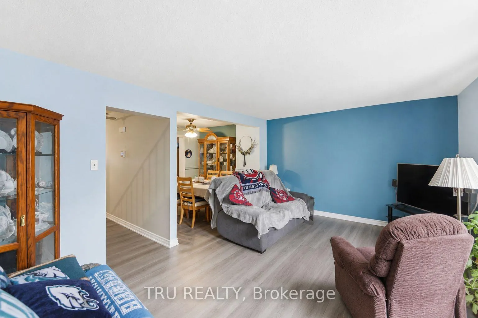 Photo 11 of Unit 16, 2336 Orient Park Drive E, Ottawa, Blackburn Hamlet (South) — HOMEH