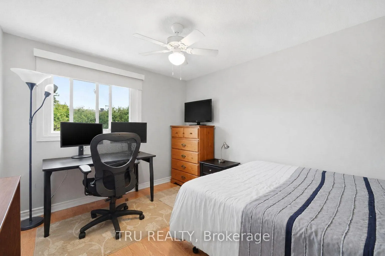 Photo 17 of Unit 16, 2336 Orient Park Drive E, Ottawa, Blackburn Hamlet (South) — HOMEH
