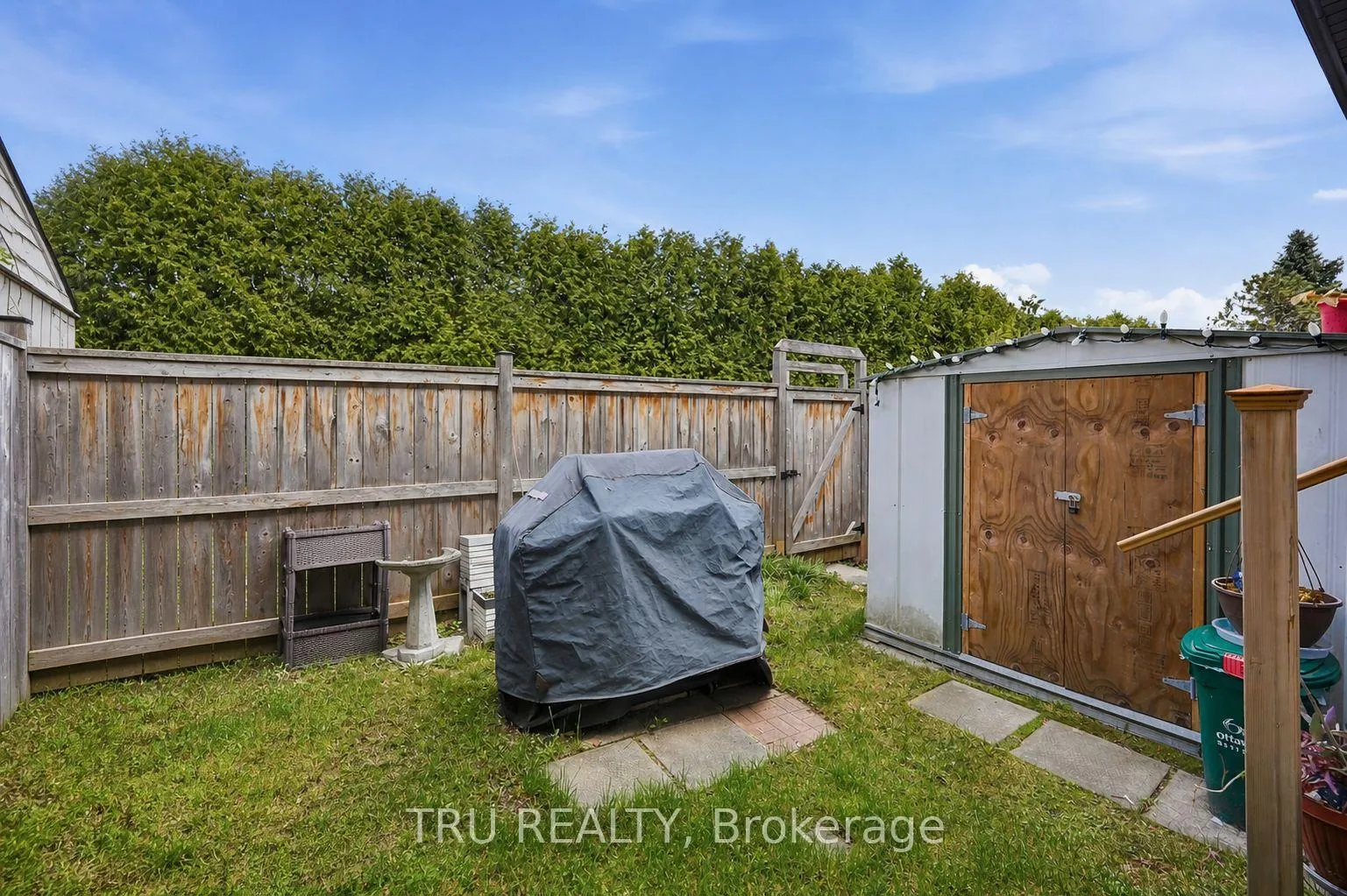 Photo 22 of Unit 16, 2336 Orient Park Drive E, Ottawa, Blackburn Hamlet (South) — HOMEH