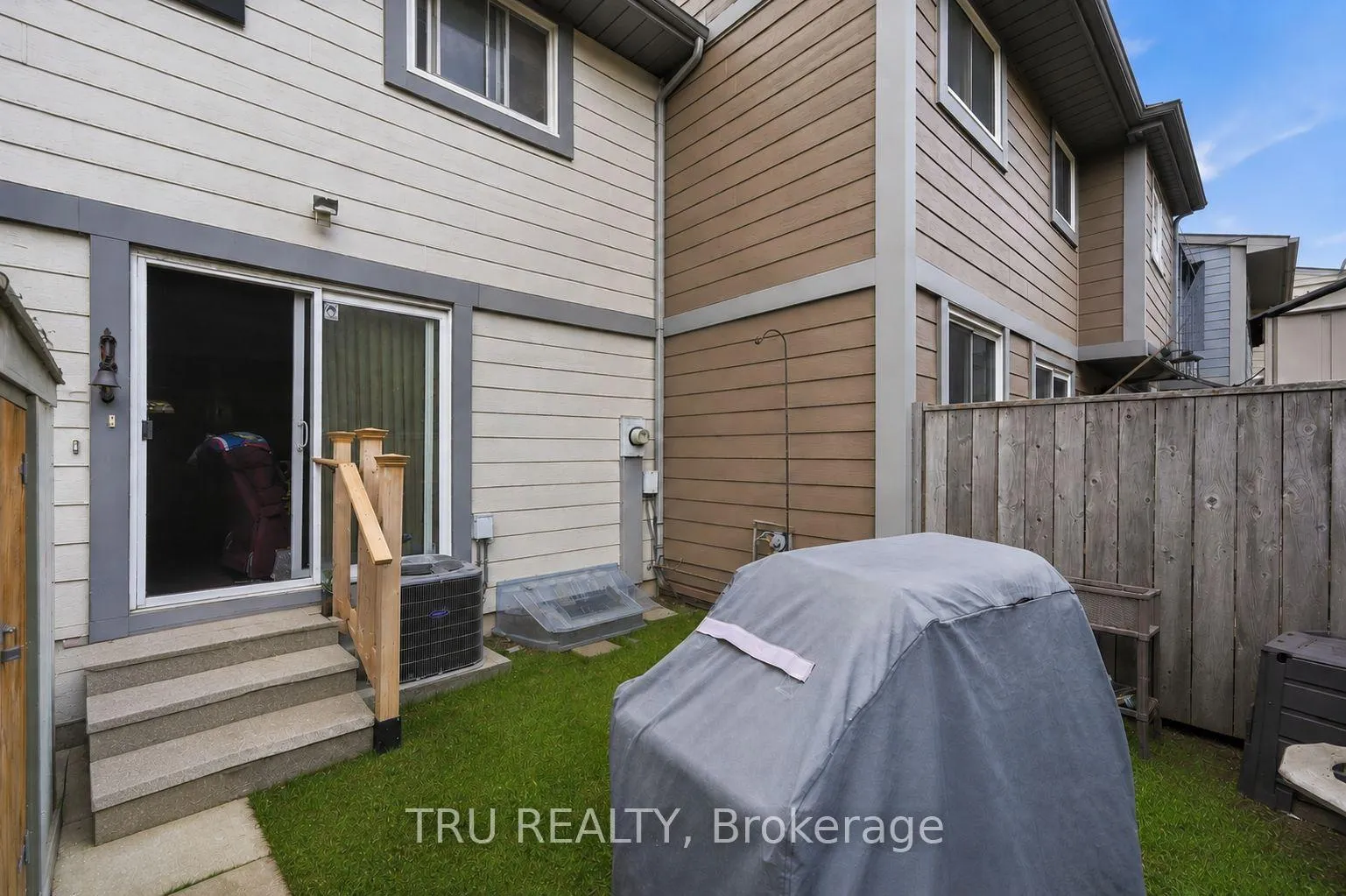 Photo 23 of Unit 16, 2336 Orient Park Drive E, Ottawa, Blackburn Hamlet (South) — HOMEH