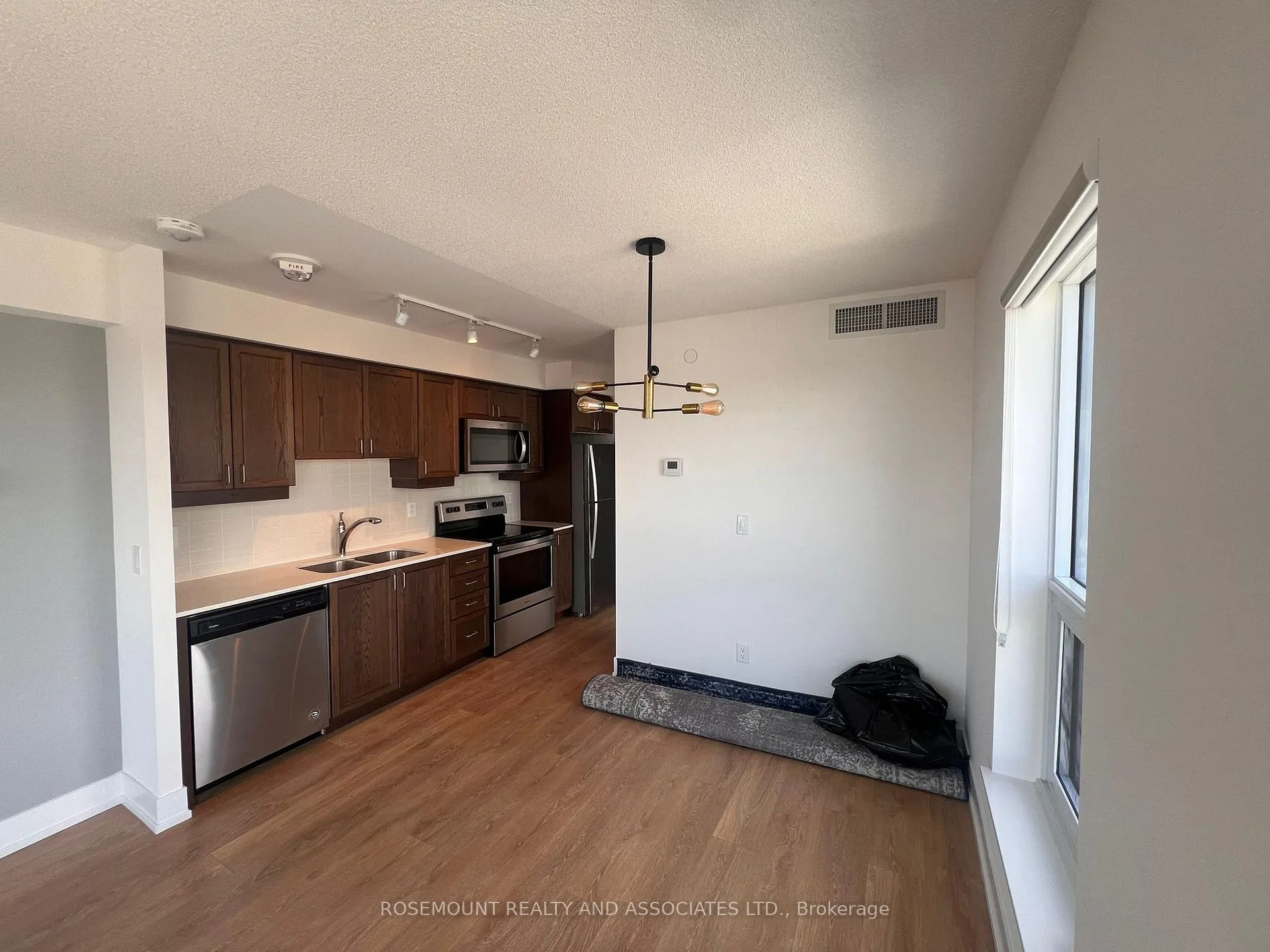 Photo 16 of Unit 1802, 1255 Bayly Street, Pickering, Bay Ridges — HOMEH