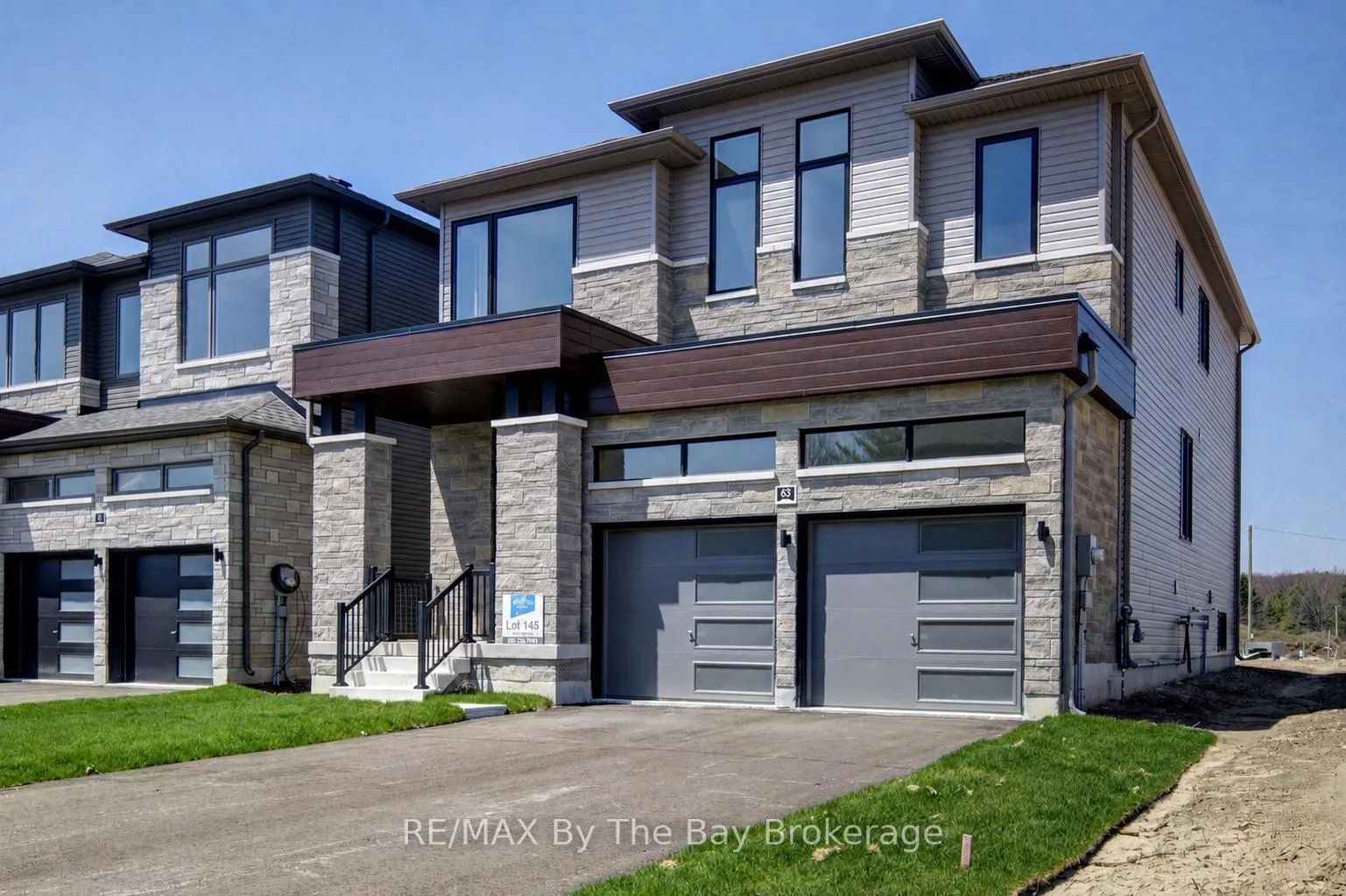 Photo 1 of 63 Rosanne Circle, Wasaga Beach — HOMEH