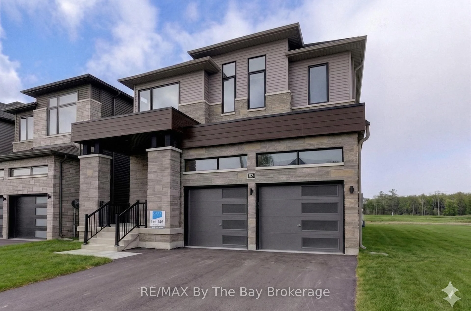 Photo 31 of 63 Rosanne Circle, Wasaga Beach — HOMEH