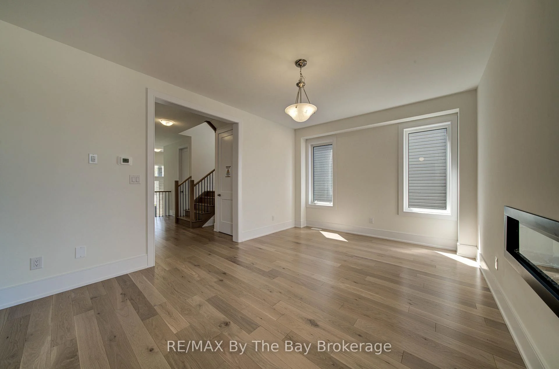 Photo 35 of 63 Rosanne Circle, Wasaga Beach — HOMEH