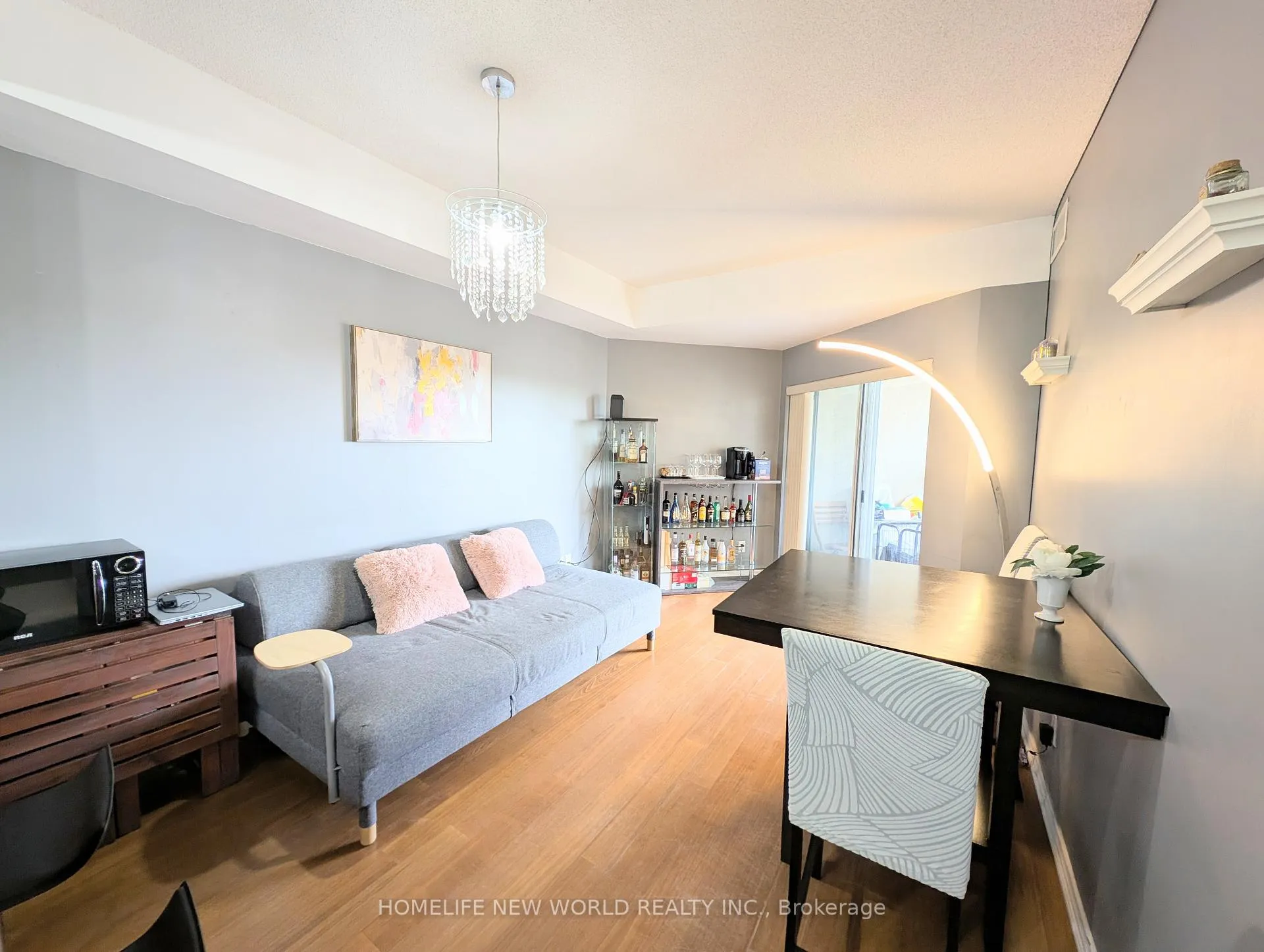 Photo 6 of Unit 601, 8 Maison Parc Court, Vaughan, Lakeview Estates — HOMEH