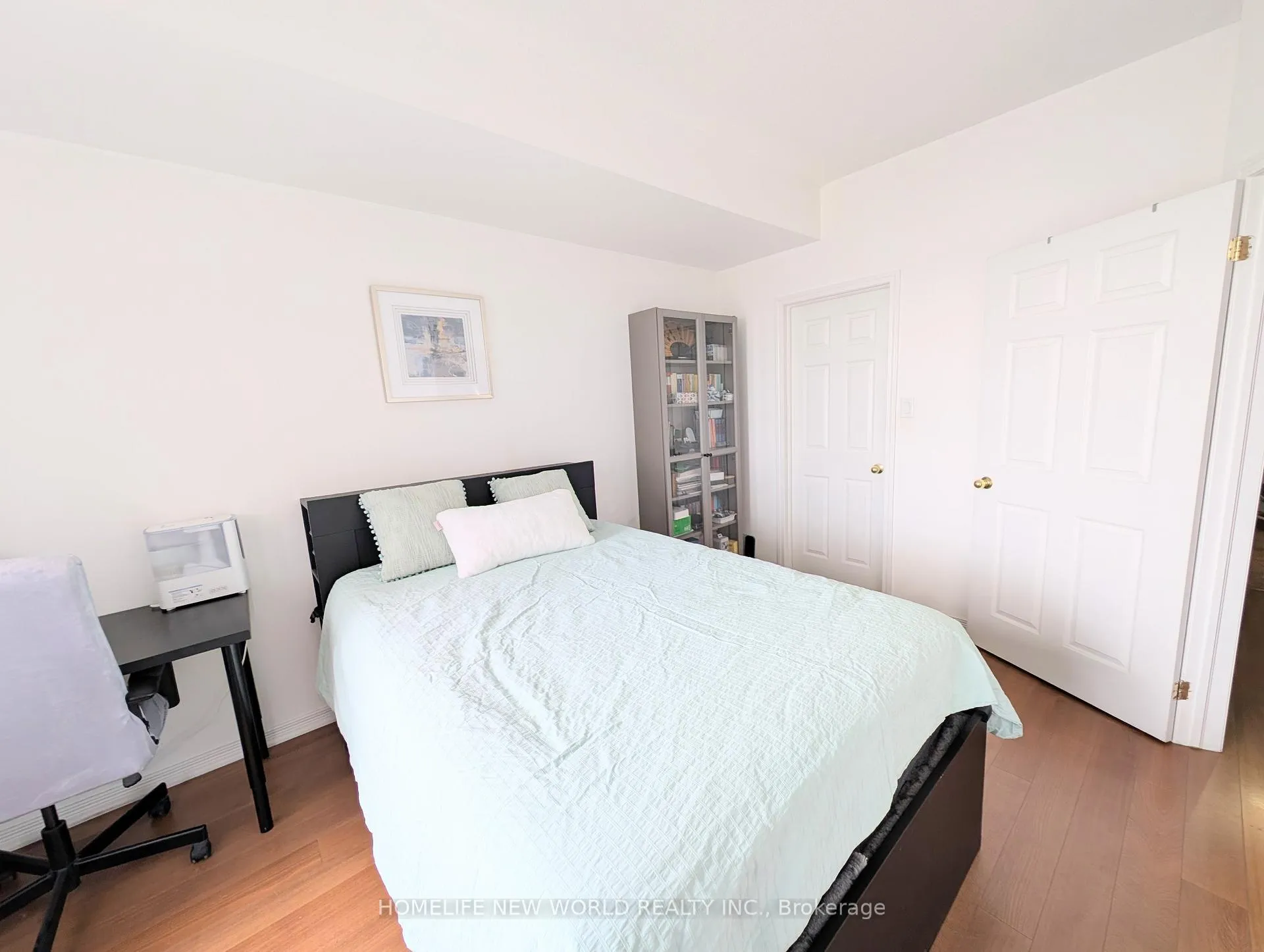 Photo 12 of Unit 601, 8 Maison Parc Court, Vaughan, Lakeview Estates — HOMEH