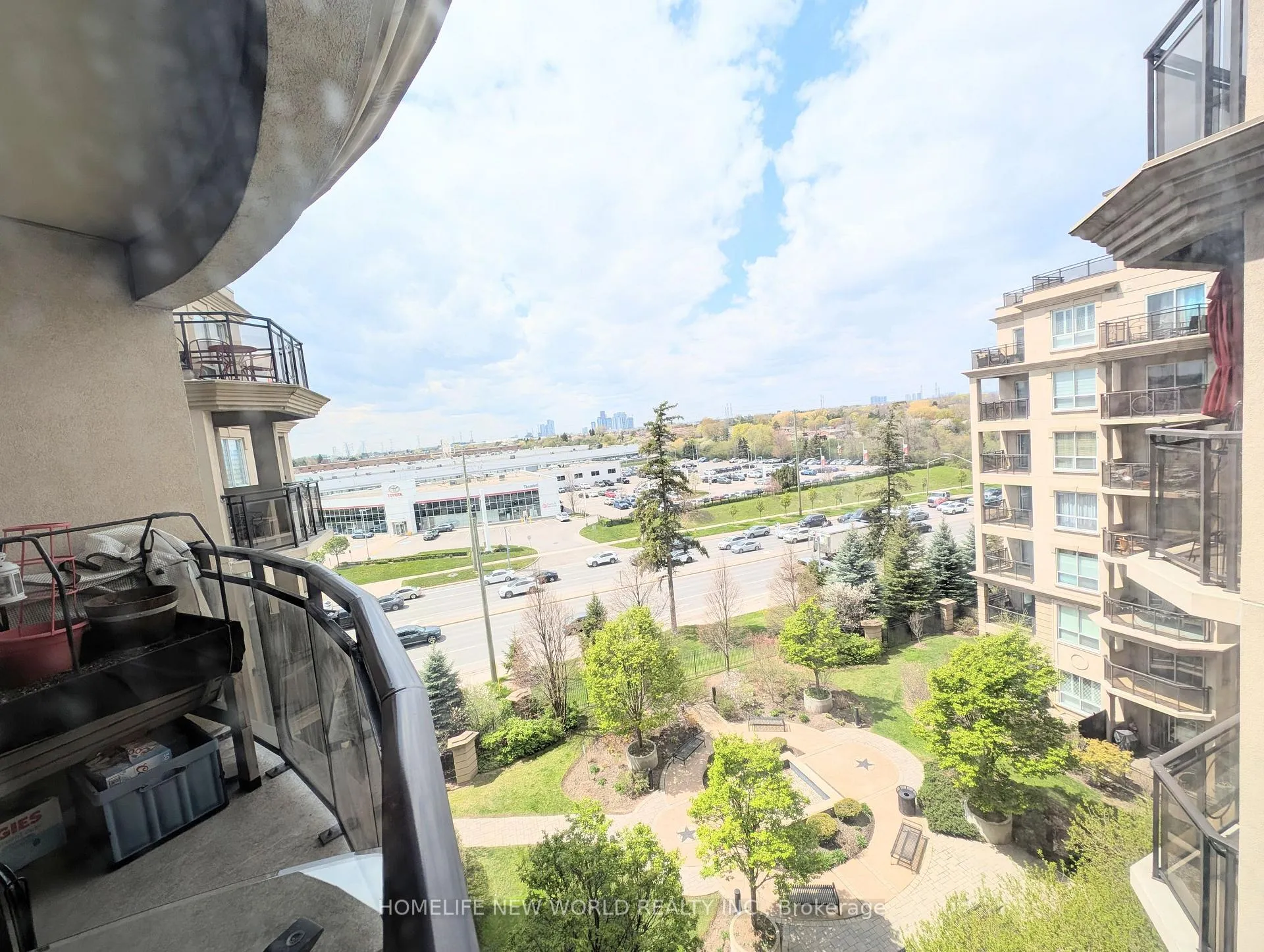 Photo 17 of Unit 601, 8 Maison Parc Court, Vaughan, Lakeview Estates — HOMEH