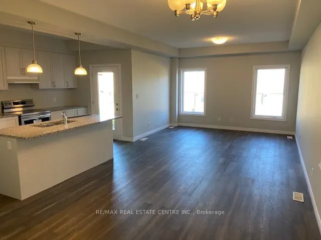 Photo 3 of 34 Pondcliffe Drive, Kitchener — HOMEH