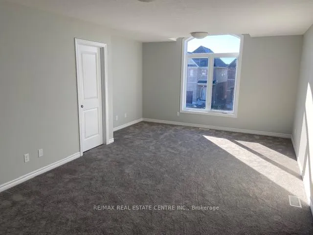 Photo 6 of 34 Pondcliffe Drive, Kitchener — HOMEH