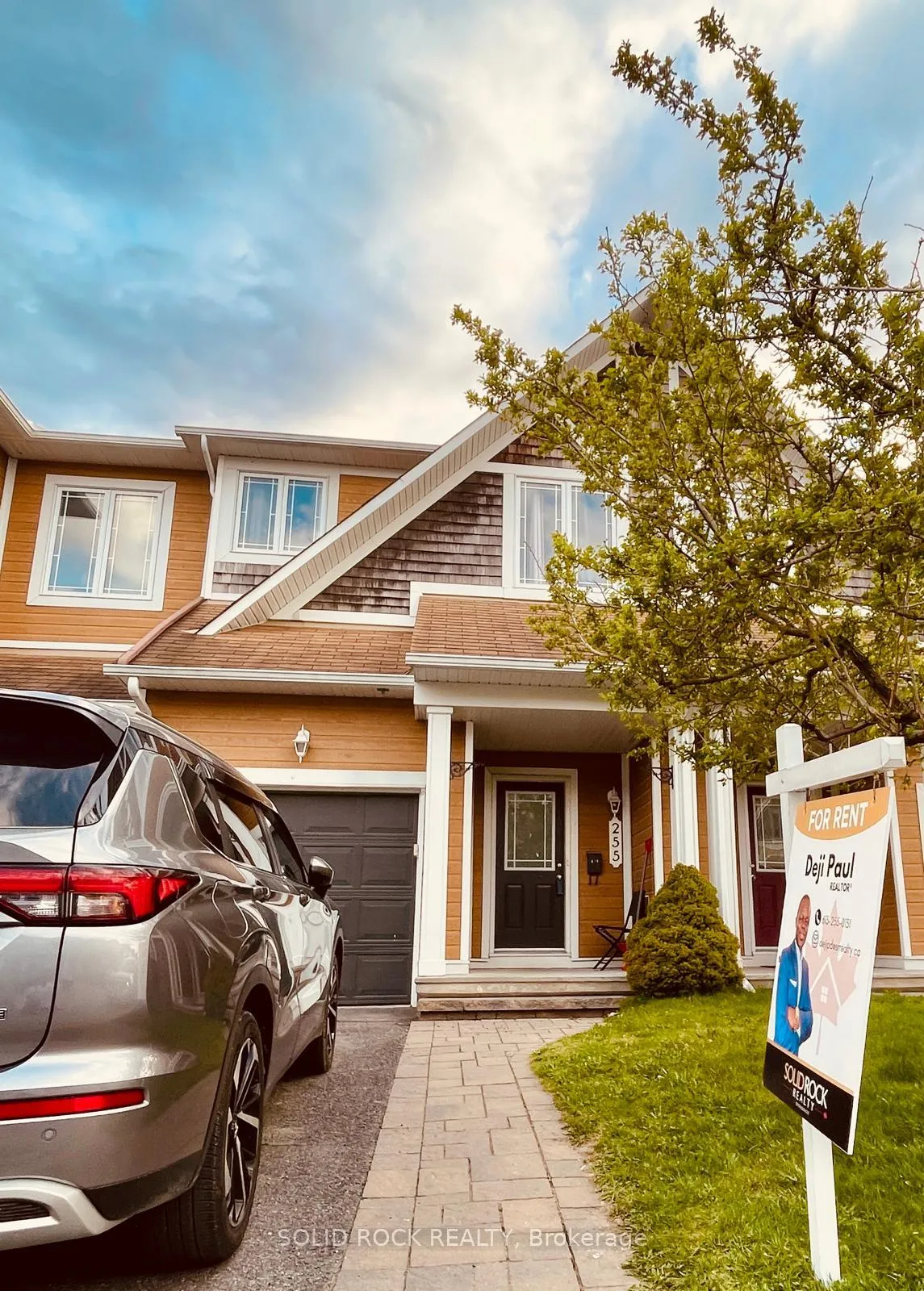 Photo 1 of 255 Catamount Court, Ottawa, Kanata - Emerald Meadows/Trailwest — HOMEH