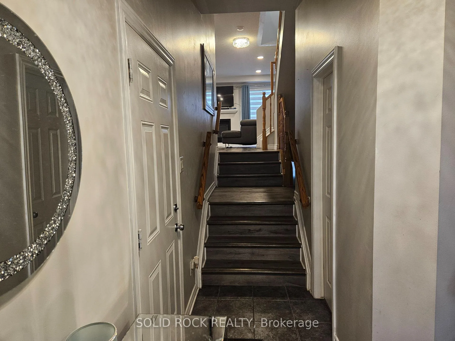 Photo 4 of 255 Catamount Court, Ottawa, Kanata - Emerald Meadows/Trailwest — HOMEH