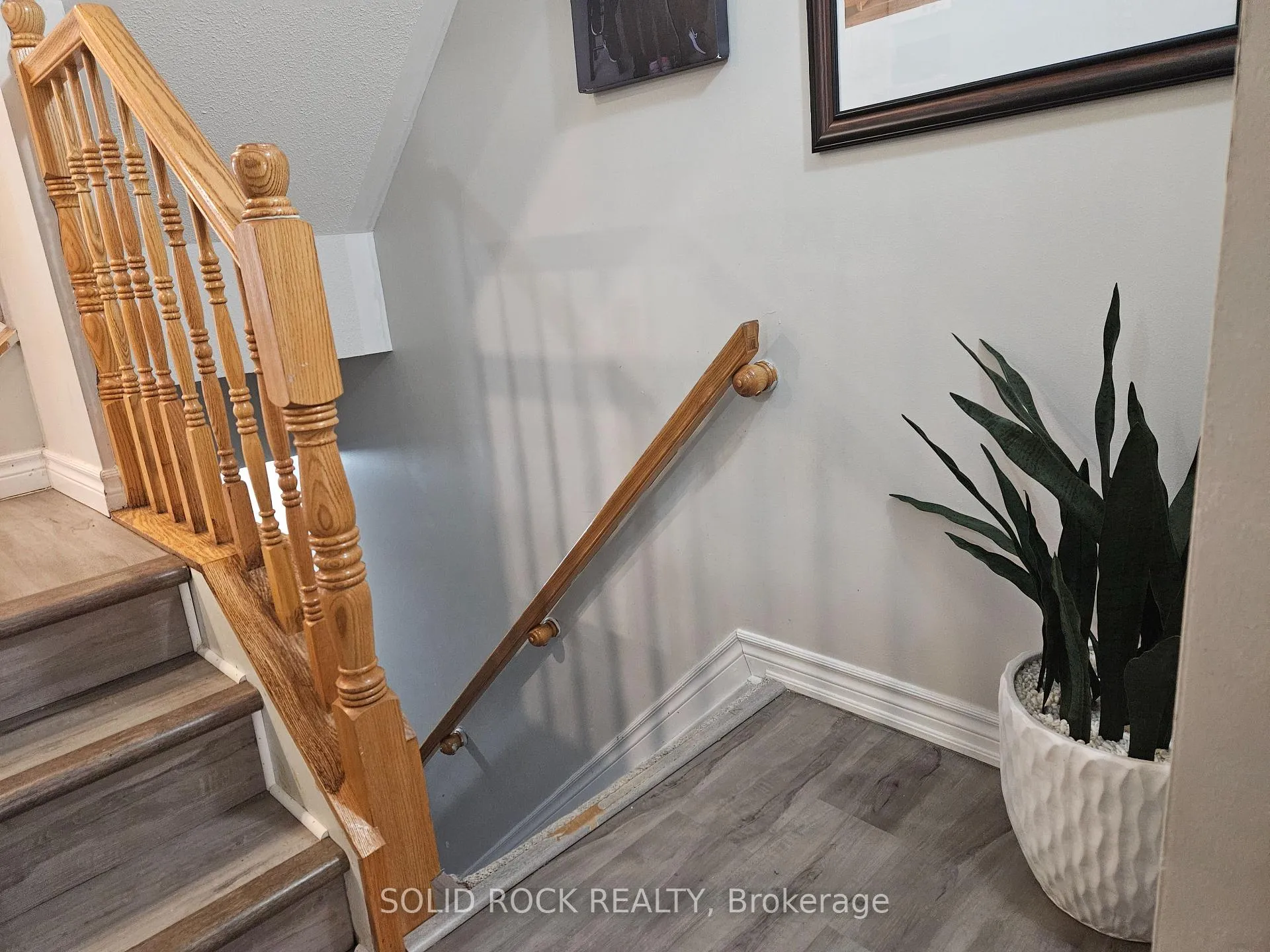 Photo 6 of 255 Catamount Court, Ottawa, Kanata - Emerald Meadows/Trailwest — HOMEH