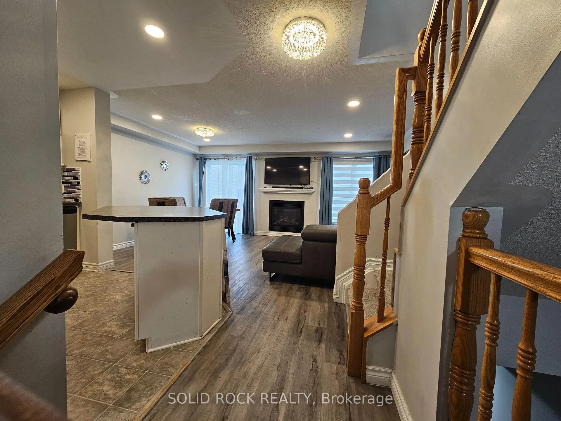 Photo 15 of 255 Catamount Court, Ottawa, Kanata - Emerald Meadows/Trailwest — HOMEH
