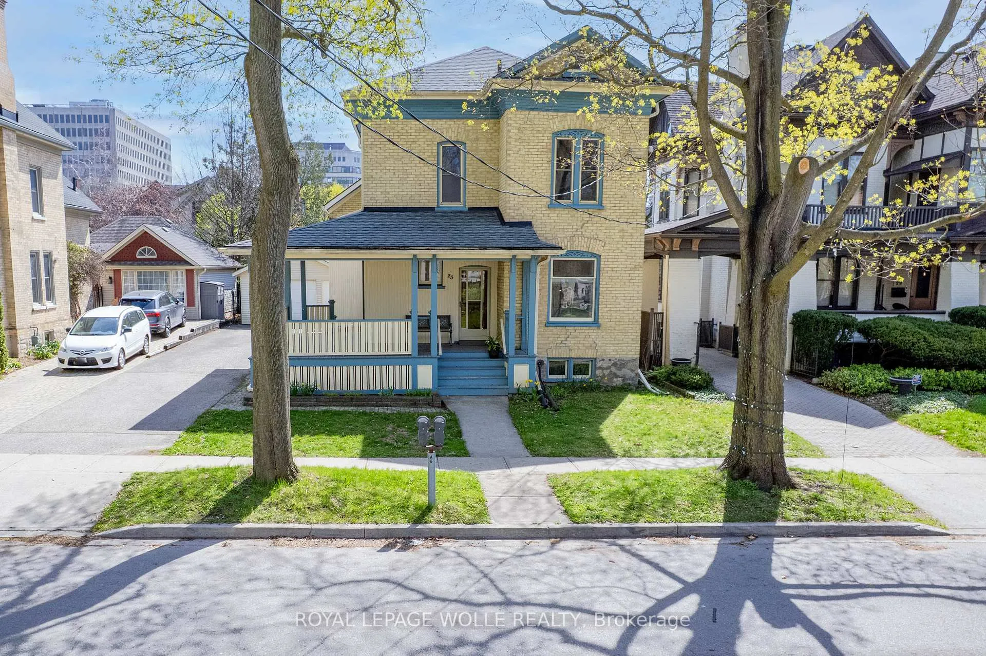 Photo 1 of 25 Ahrens Street W, Kitchener — HOMEH