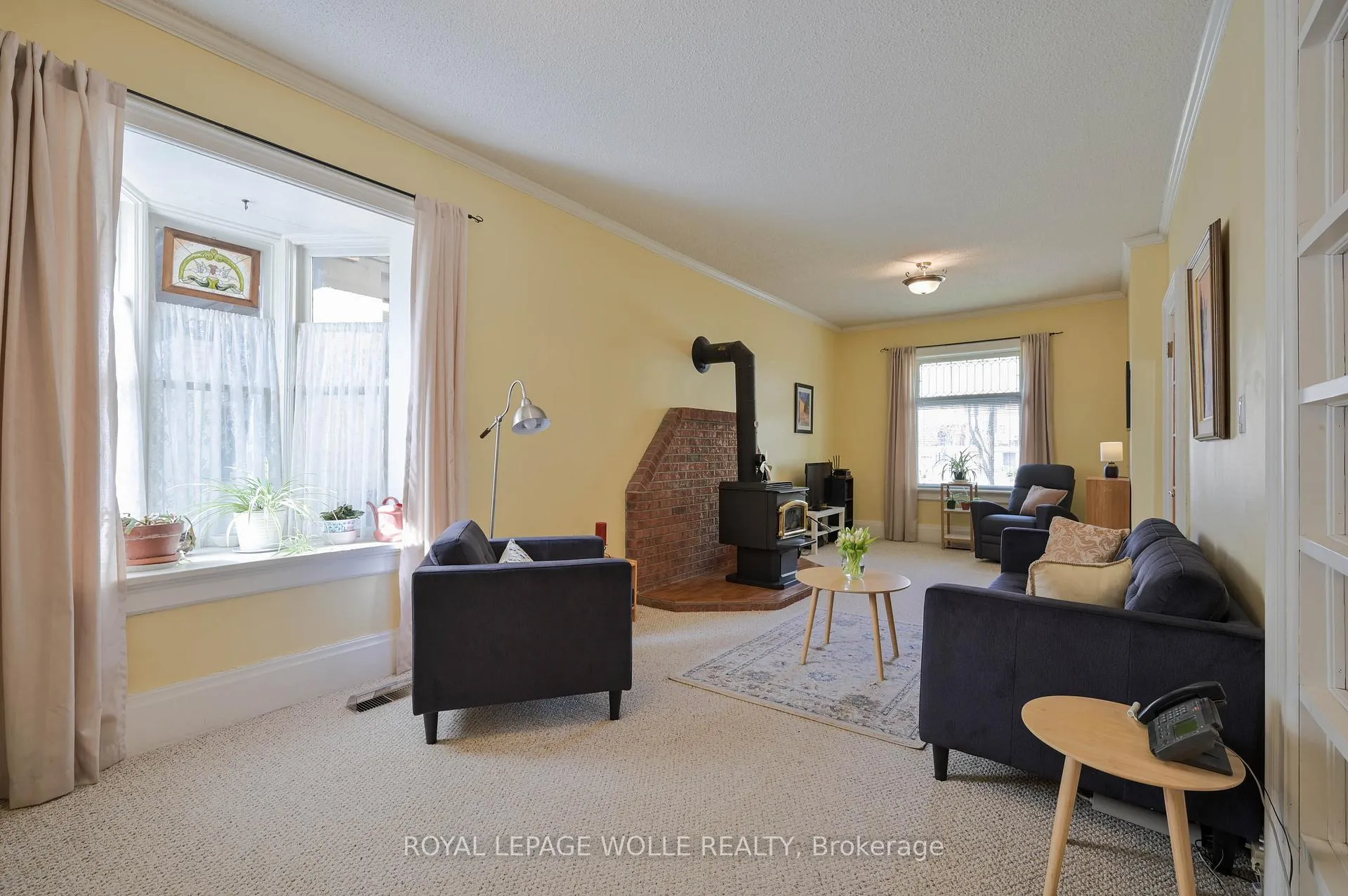 Photo 11 of 25 Ahrens Street W, Kitchener — HOMEH