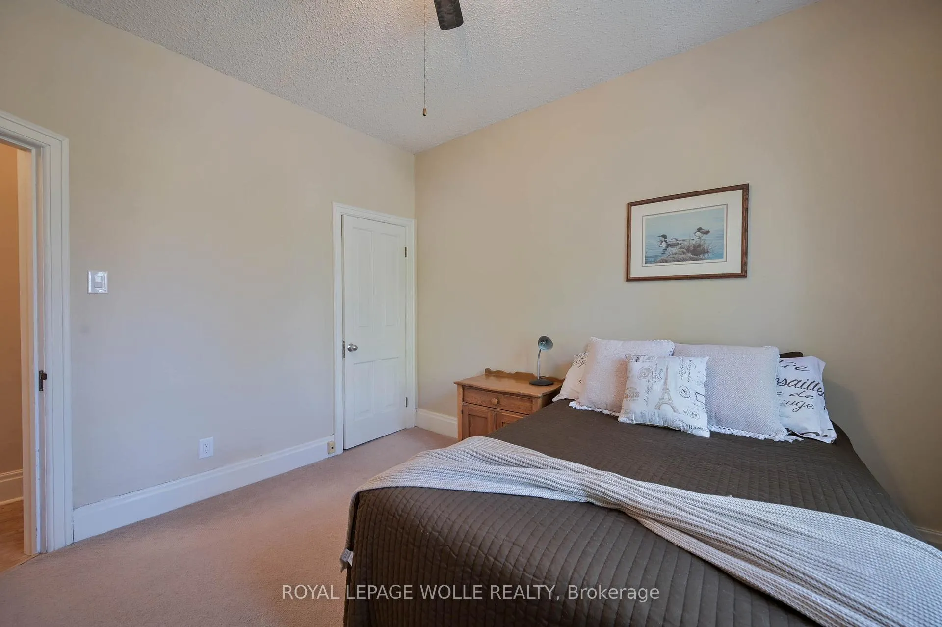 Photo 26 of 25 Ahrens Street W, Kitchener — HOMEH