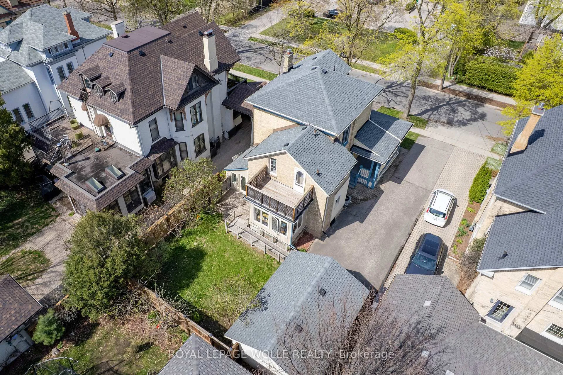 Photo 33 of 25 Ahrens Street W, Kitchener — HOMEH