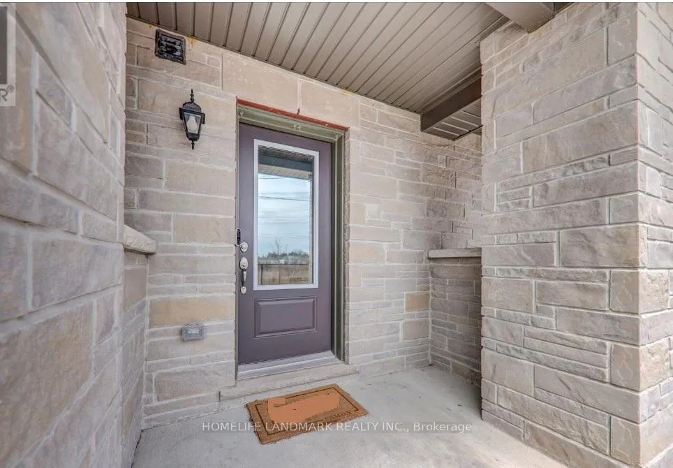 Photo 3 of Unit 5, 1956 Altona Road, Pickering, Rouge Park — HOMEH