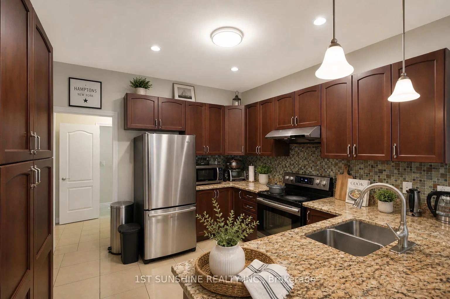 Photo 4 of 23 Matteo Trail, Hamilton, Sheldon — HOMEH