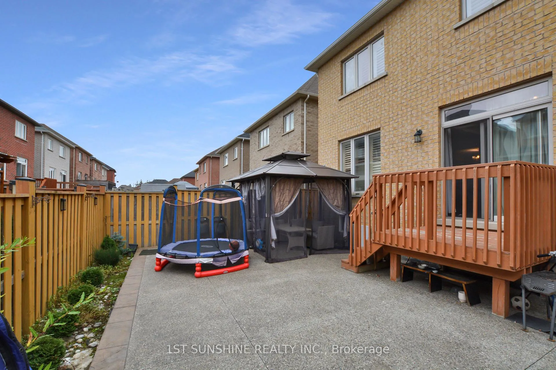 Photo 13 of 23 Matteo Trail, Hamilton, Sheldon — HOMEH