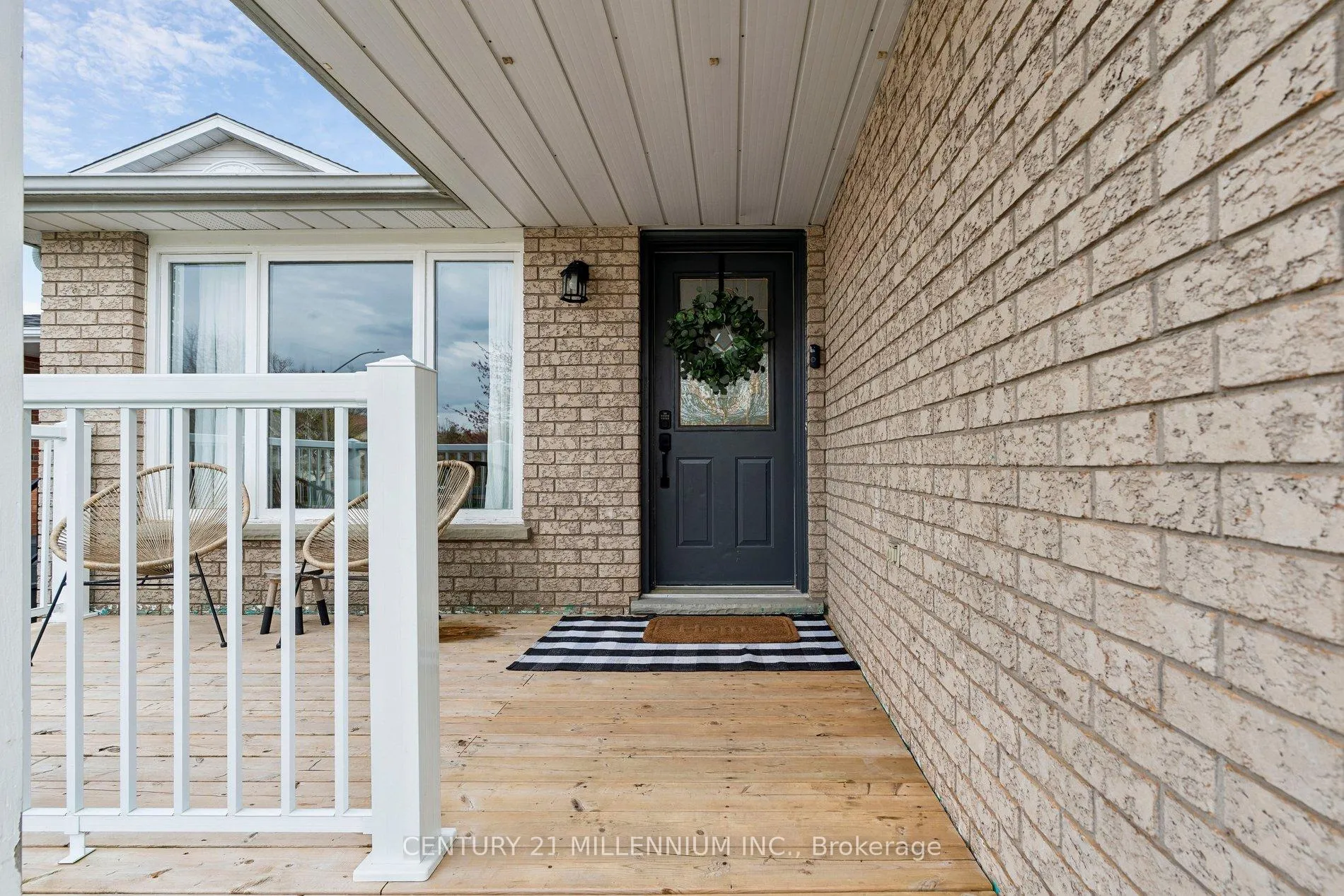 Photo 2 of 56 Pheasant Court, Orangeville — HOMEH