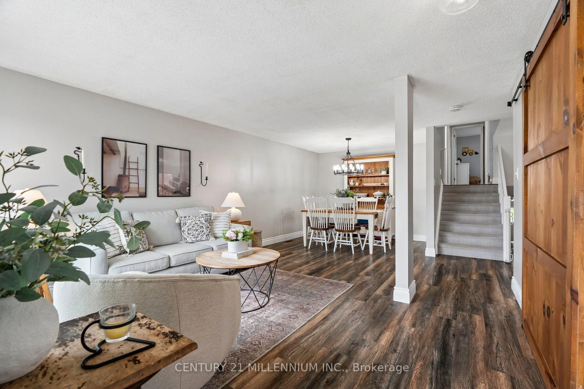 Photo 5 of 56 Pheasant Court, Orangeville — HOMEH