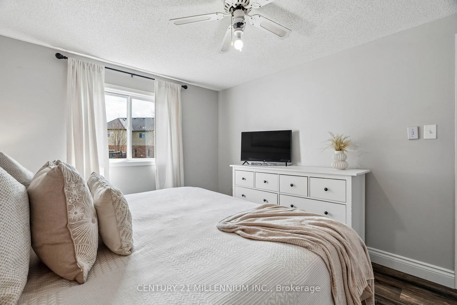 Photo 24 of 56 Pheasant Court, Orangeville — HOMEH