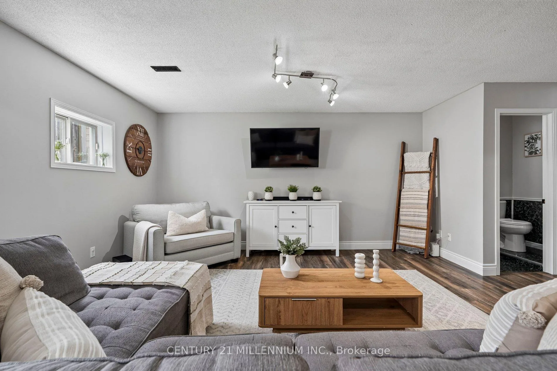 Photo 35 of 56 Pheasant Court, Orangeville — HOMEH
