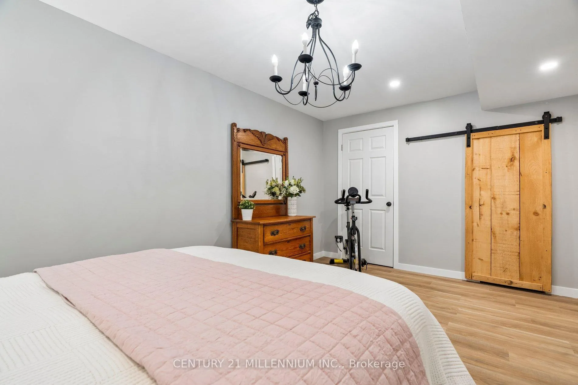Photo 44 of 56 Pheasant Court, Orangeville — HOMEH