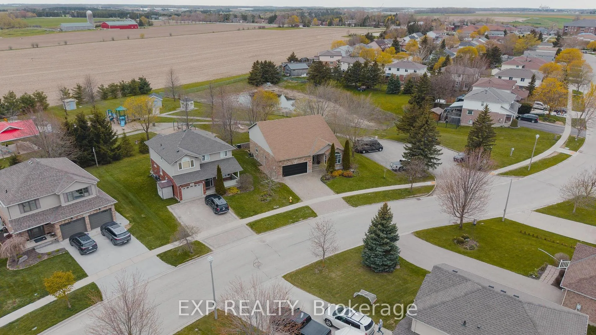 Photo 2 of 89 Andrews Drive, Mapleton, Rural Mapleton — HOMEH