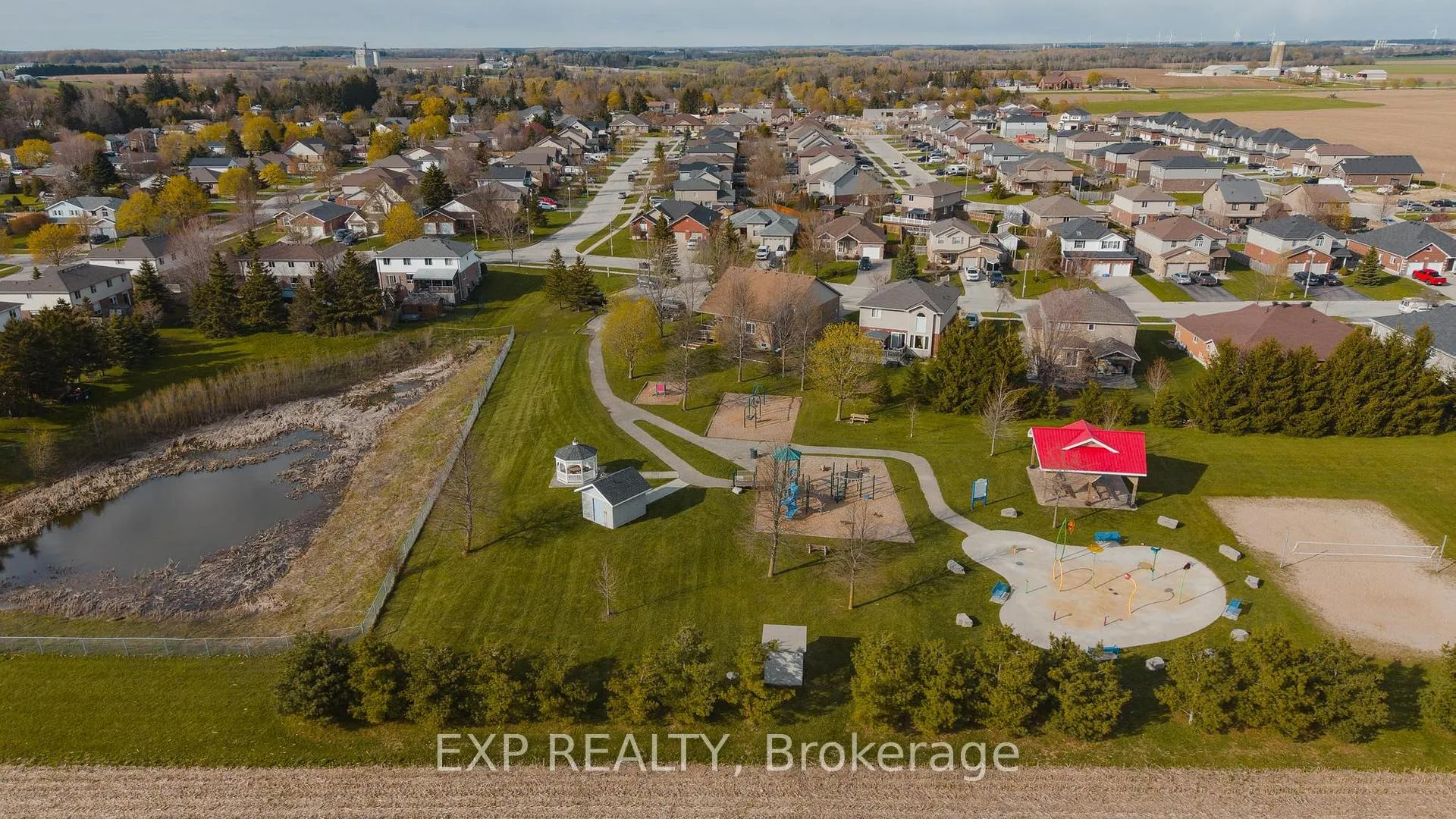 Photo 3 of 89 Andrews Drive, Mapleton, Rural Mapleton — HOMEH