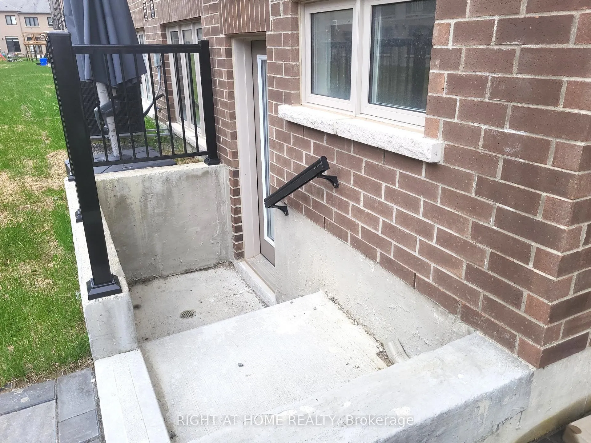 Photo 7 of 56 Singhampton Road, Vaughan, Kleinburg — HOMEH