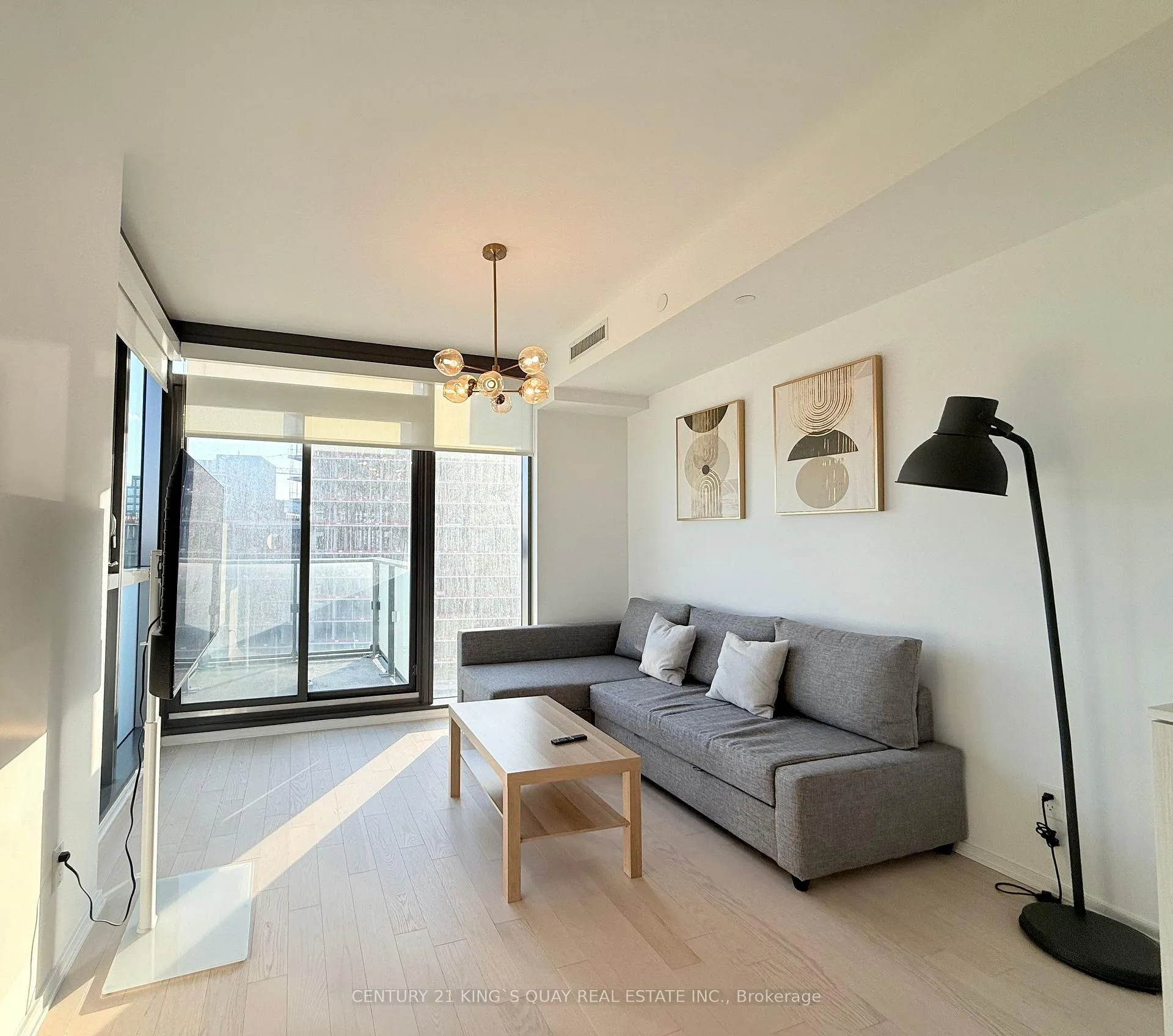 Photo 5 of Unit 1211, 16 Bonnycastle Street, Toronto, Waterfront Communities — HOMEH