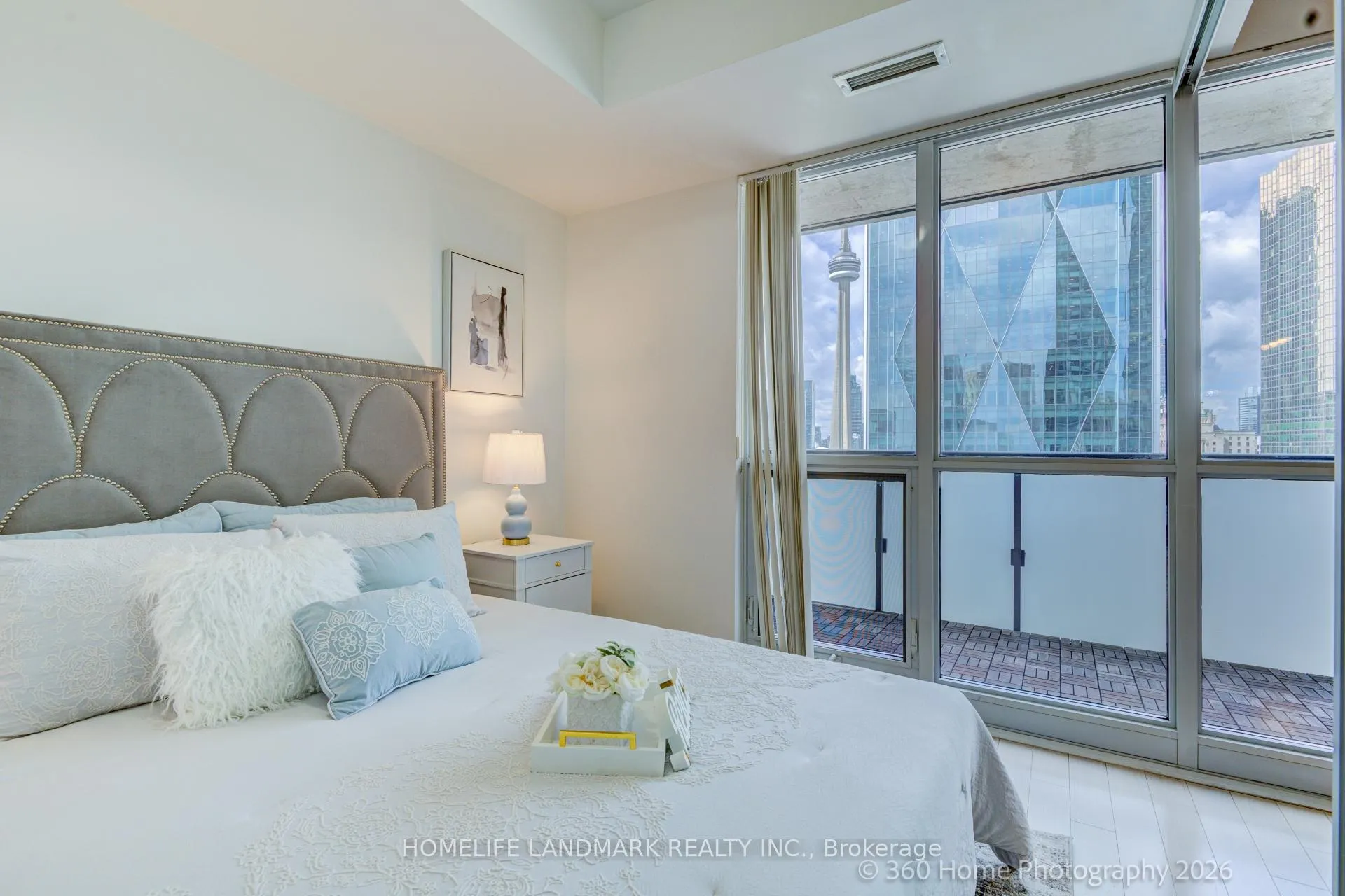 Photo 15 of Unit 2603, 1 The Esplanade, Toronto, Waterfront Communities — HOMEH