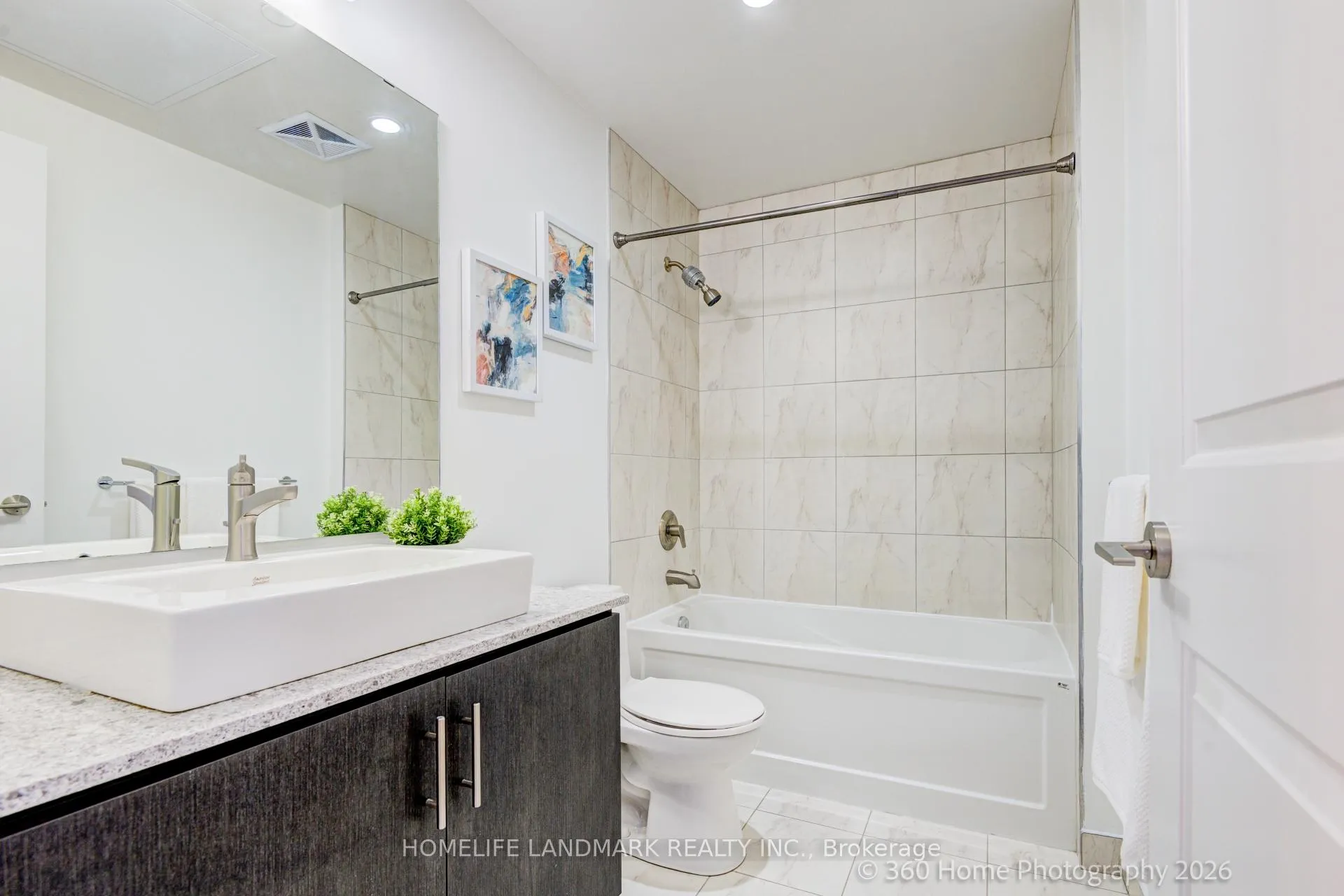 Photo 17 of Unit 2603, 1 The Esplanade, Toronto, Waterfront Communities — HOMEH