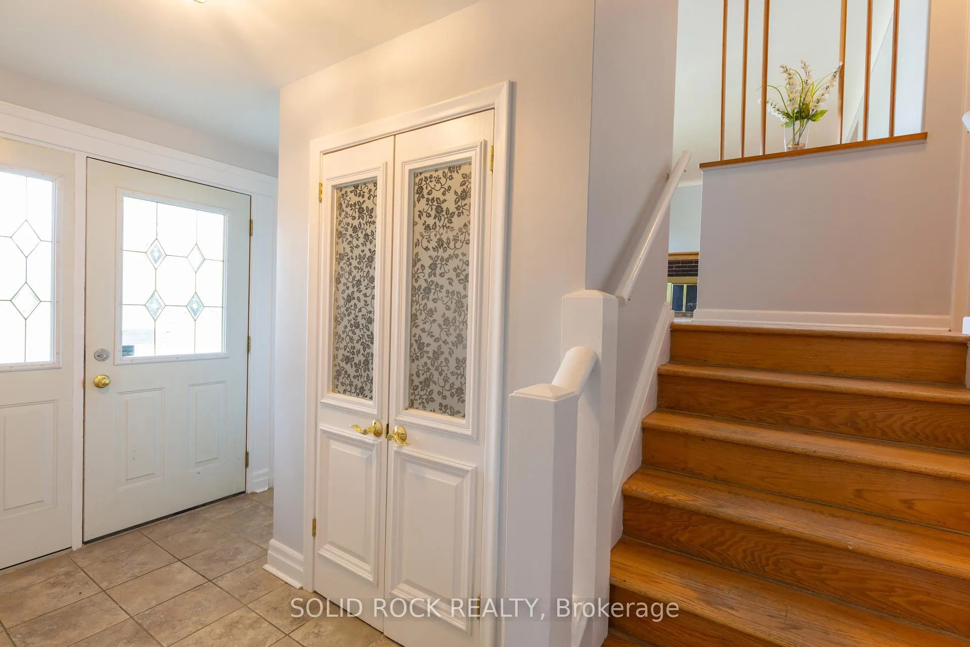 Photo 3 of Unit unit 1, 2763 Kelly Avenue, Ottawa, Queensway Terrace North — HOMEH