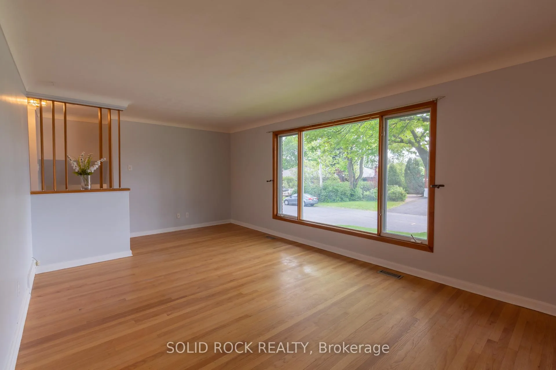 Photo 5 of Unit unit 1, 2763 Kelly Avenue, Ottawa, Queensway Terrace North — HOMEH