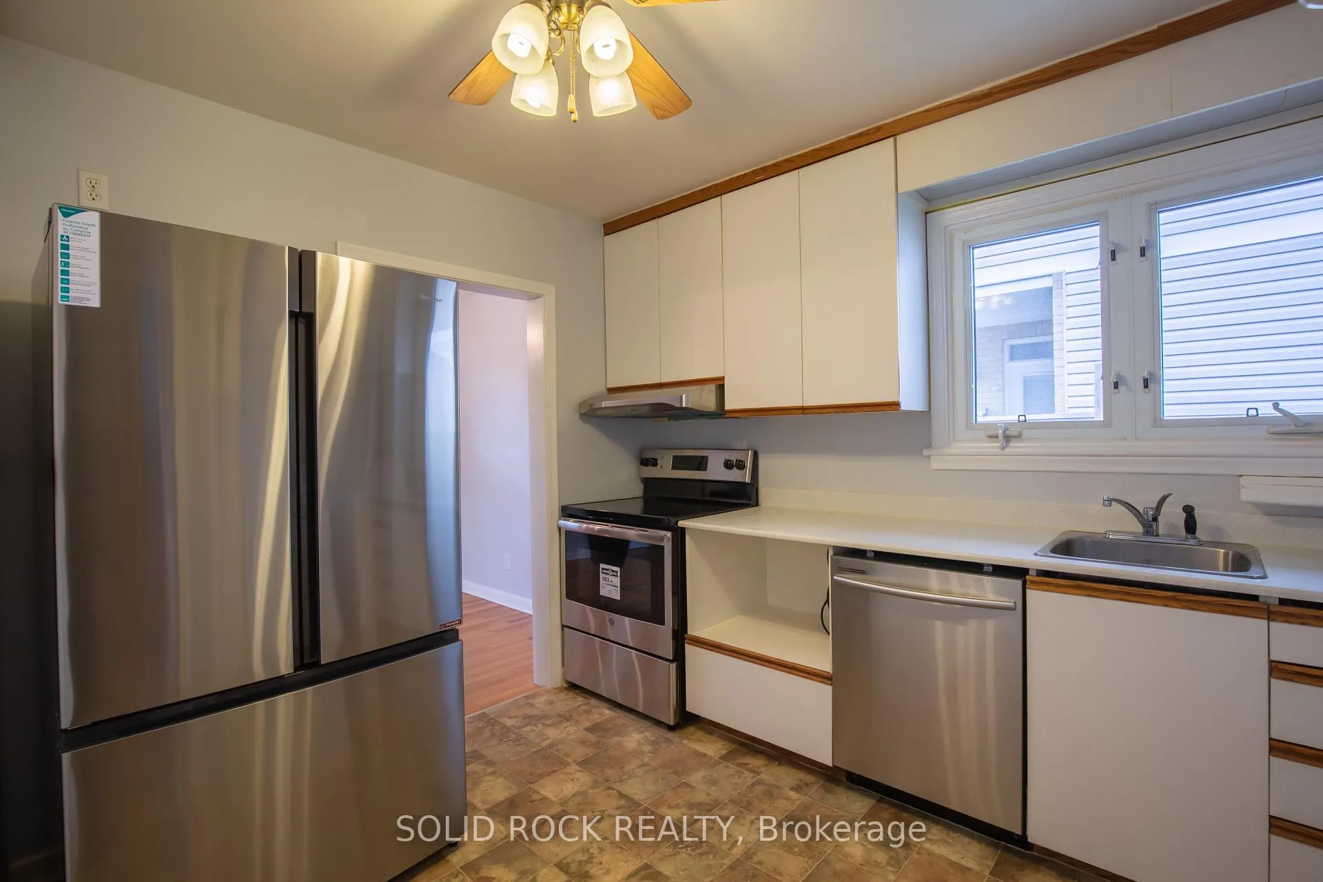 Photo 10 of Unit unit 1, 2763 Kelly Avenue, Ottawa, Queensway Terrace North — HOMEH