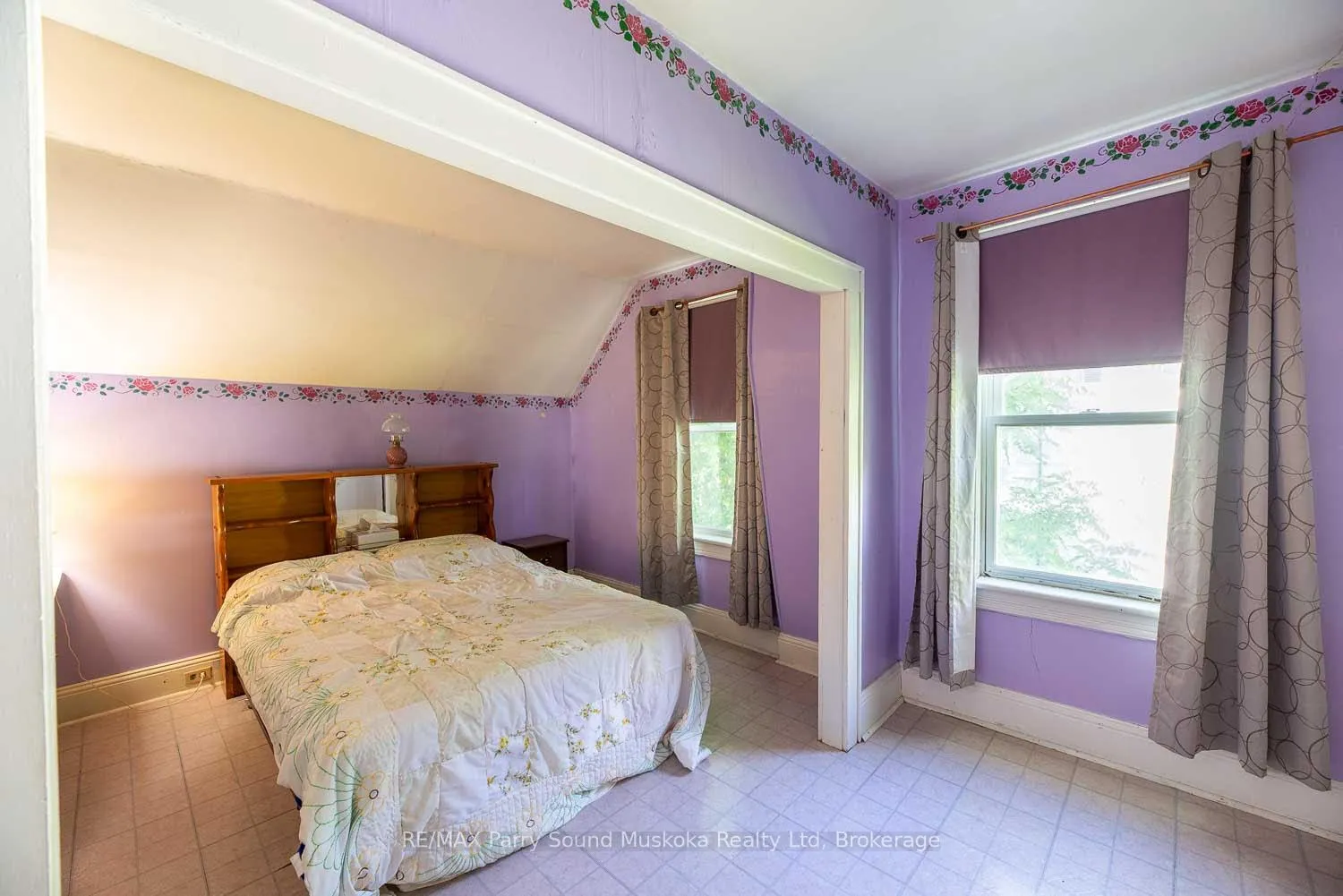 Photo 10 of 130 Queen Street, Burk's Falls — HOMEH