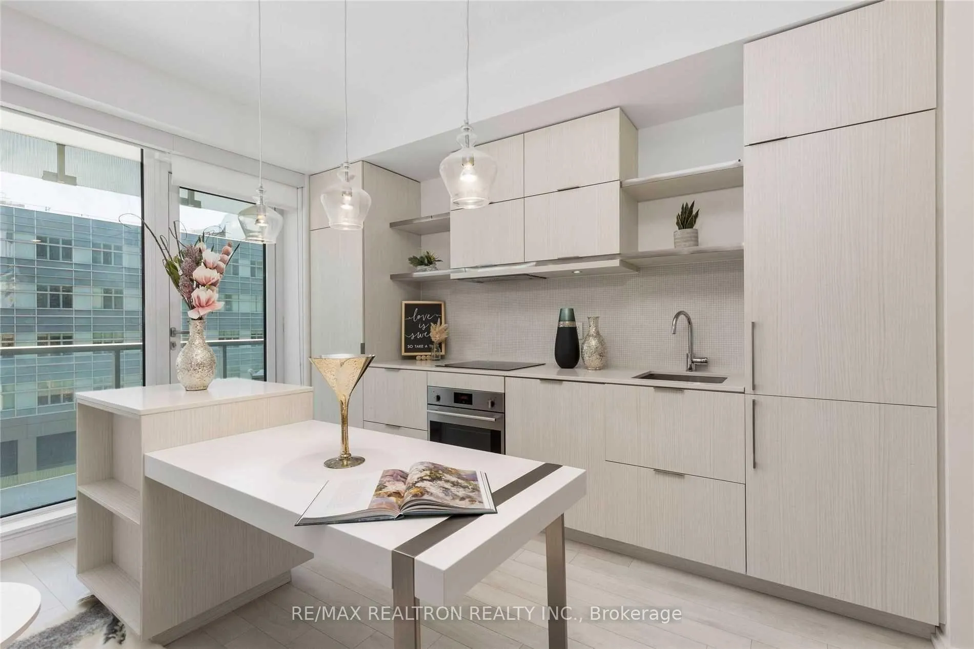 Photo 8 of Unit 1603, 197 Yonge Street, Toronto, Church-Yonge Corridor — HOMEH